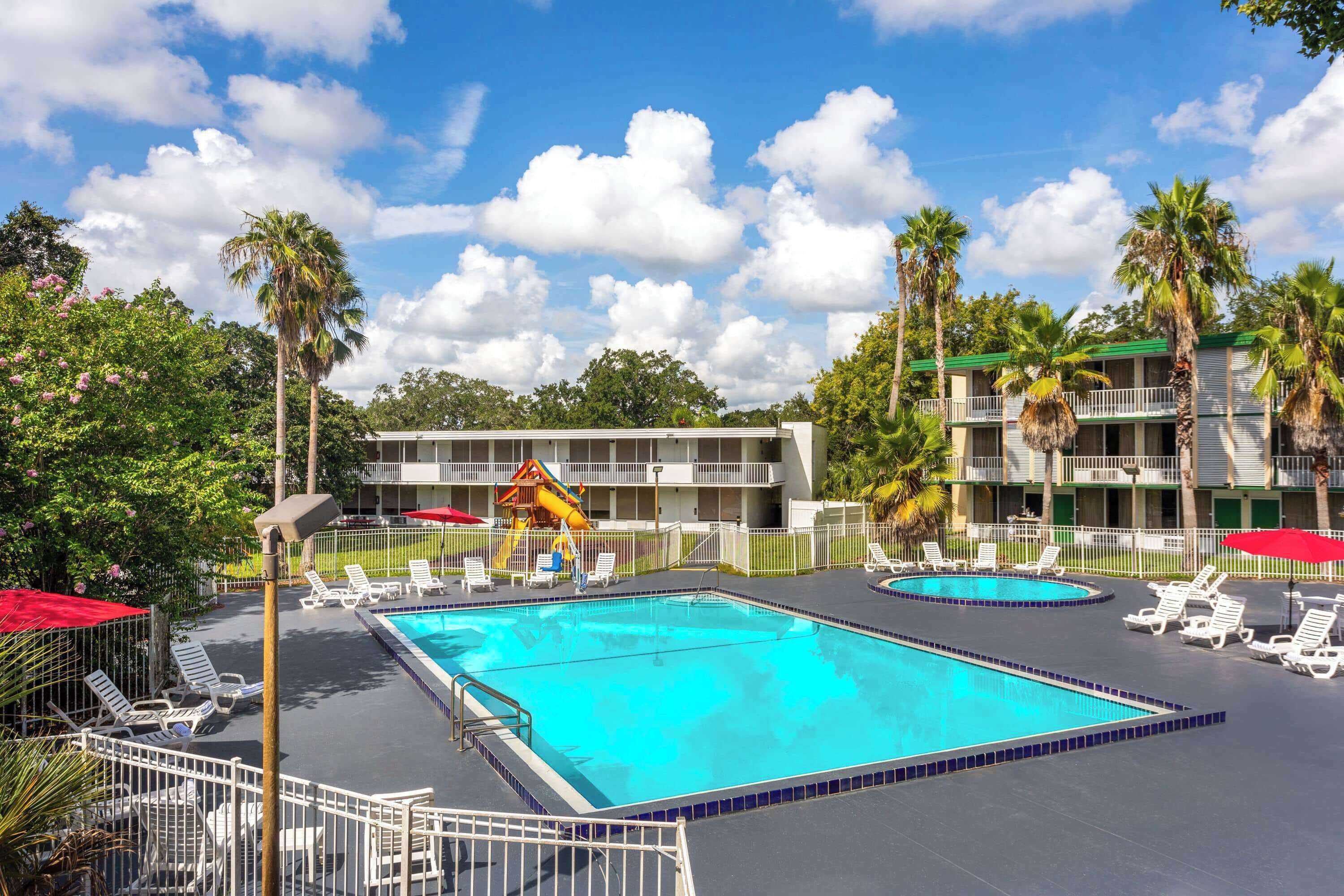 Gift card for Developer Inn Maingate, a Baymont by Wyndham Gift card for Developer Inn Maingate, a Baymont by Wyndham