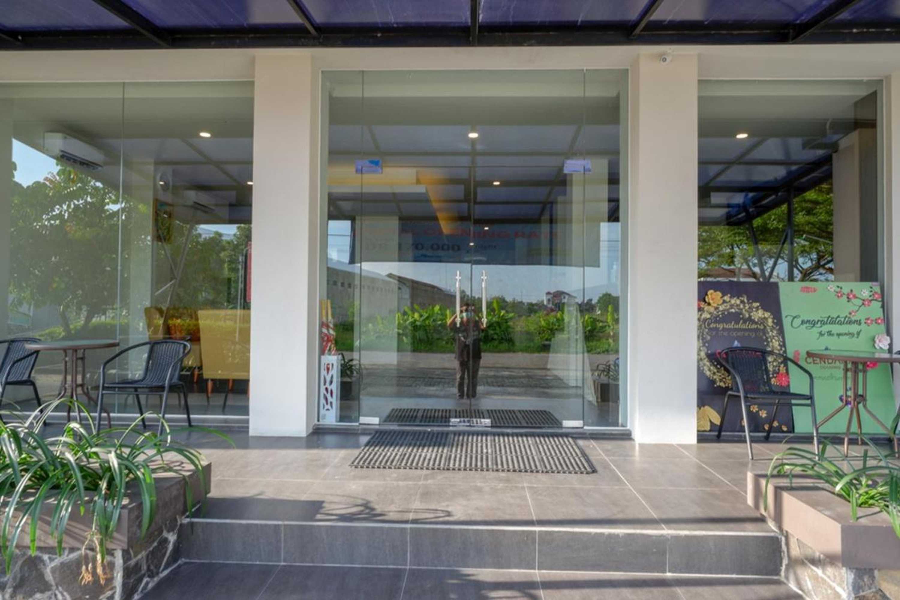 Gift card for Plus Near Solo Baru by Reddoorz