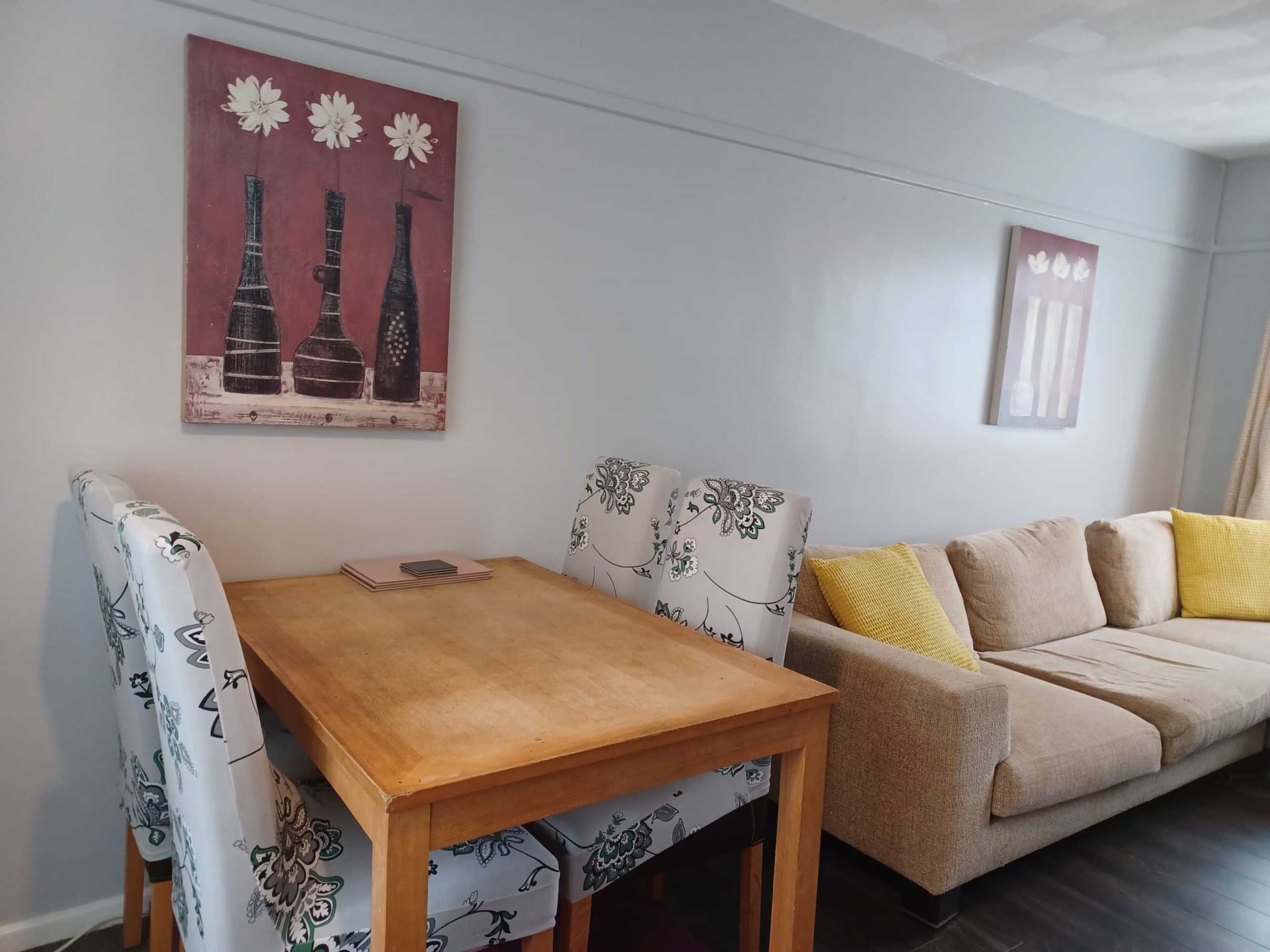 Gift card for Poynters House - Huku Kwetu Luton & Dunstable - Spacious 2 Bedroom House Gift card for Poynters House - Huku Kwetu Luton & Dunstable - Spacious 2 Bedroom House