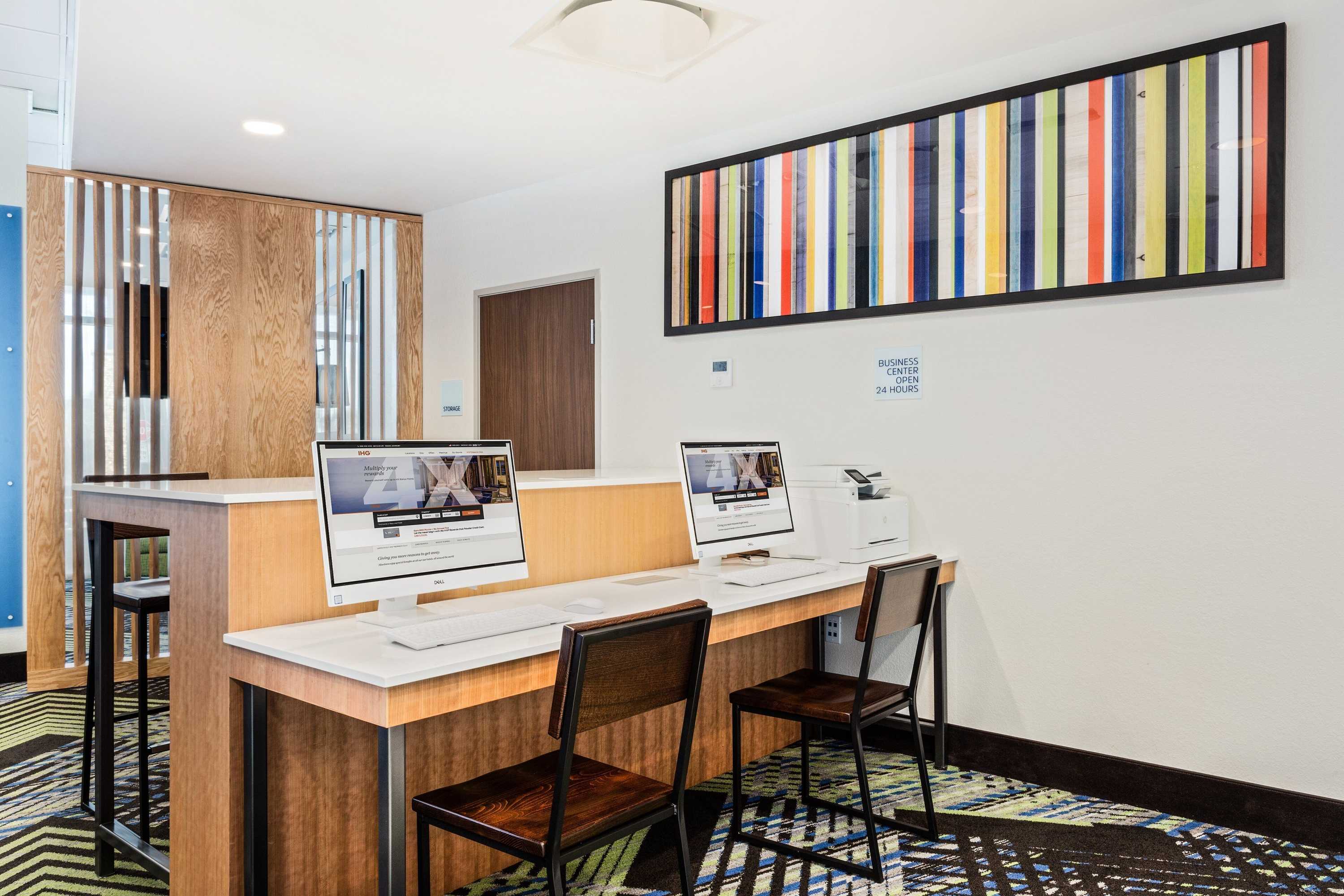 Gift card for Holiday Inn Express & Suites Niceville - Eglin Area by Ihg Gift card for Holiday Inn Express & Suites Niceville - Eglin Area by Ihg