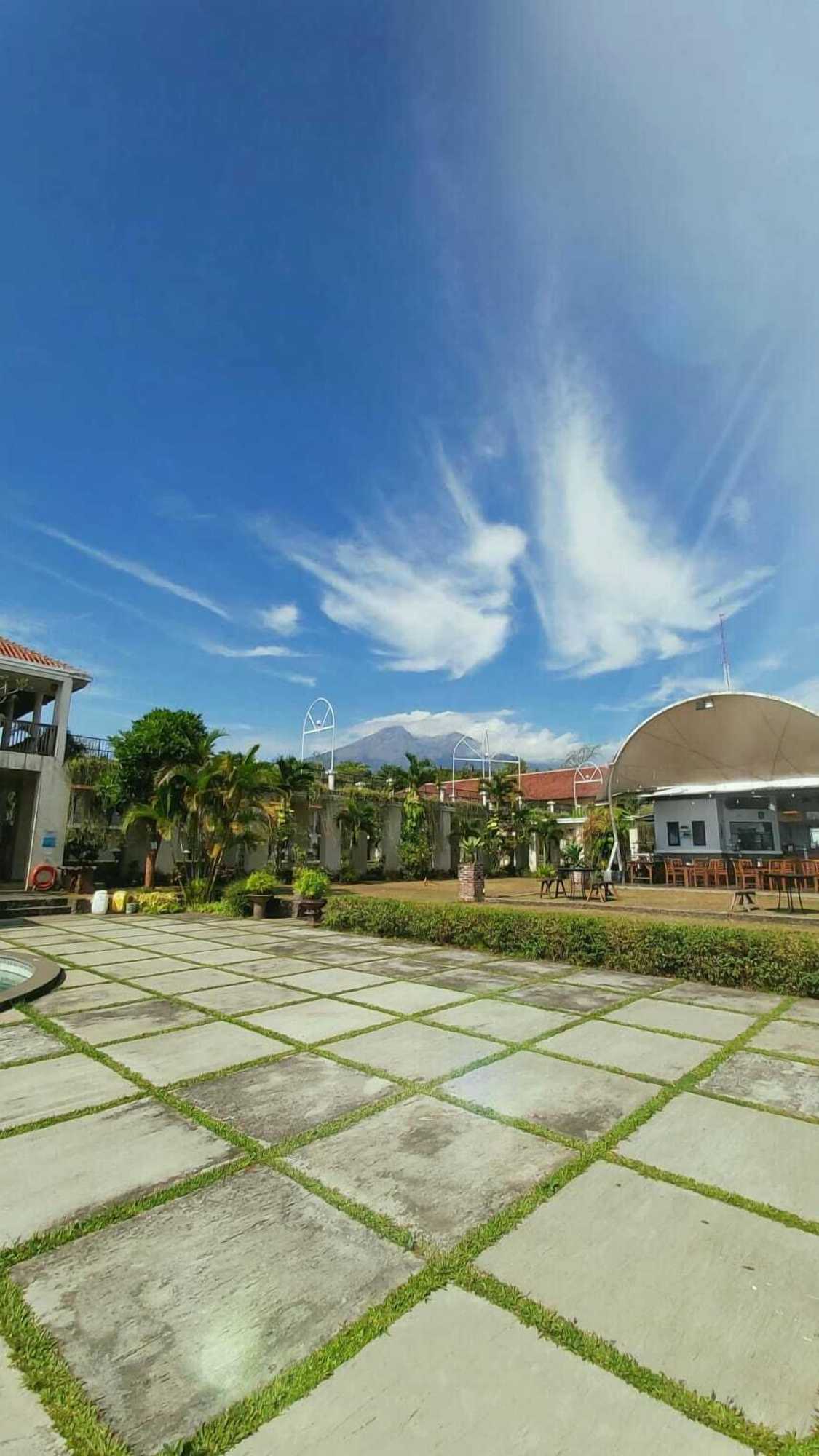 Gift card for D'emmerick Salib Putih Hotel Salatiga Gift card for D'emmerick Salib Putih Hotel Salatiga