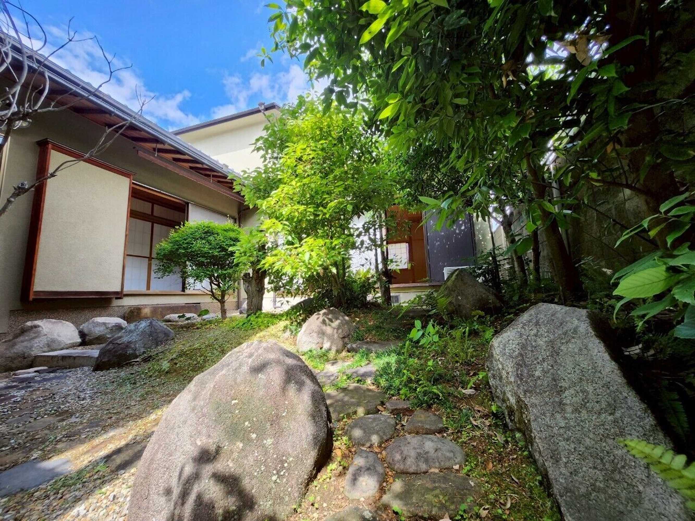Gift card for 大阪 堺のお宿 「旧星賀亭」 Osaka Kyuhoshigatei - Classic Japanese Heritage Inn Gift card for 大阪 堺のお宿 「旧星賀亭」 Osaka Kyuhoshigatei - Classic Japanese Heritage Inn