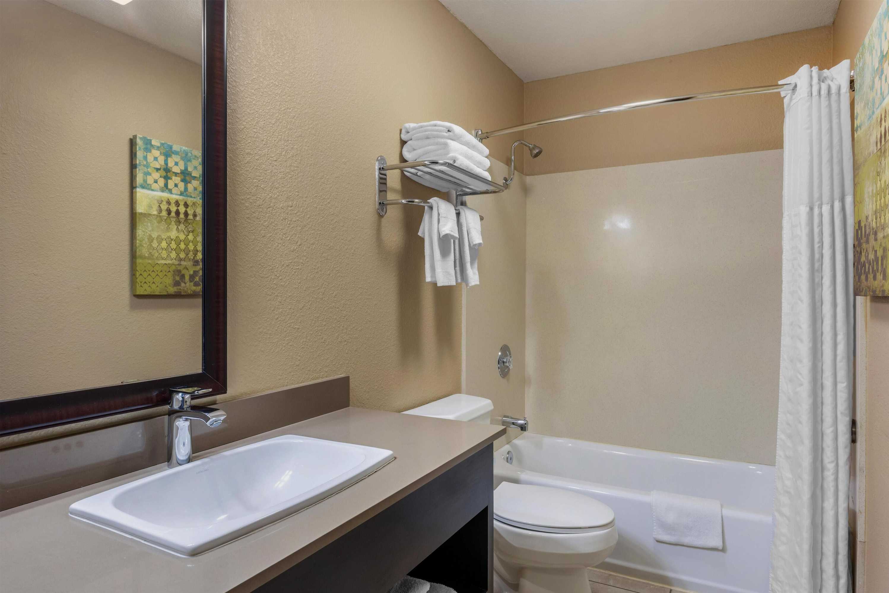 Gift card for Best Western Long Beach Inn Gift card for Best Western Long Beach Inn