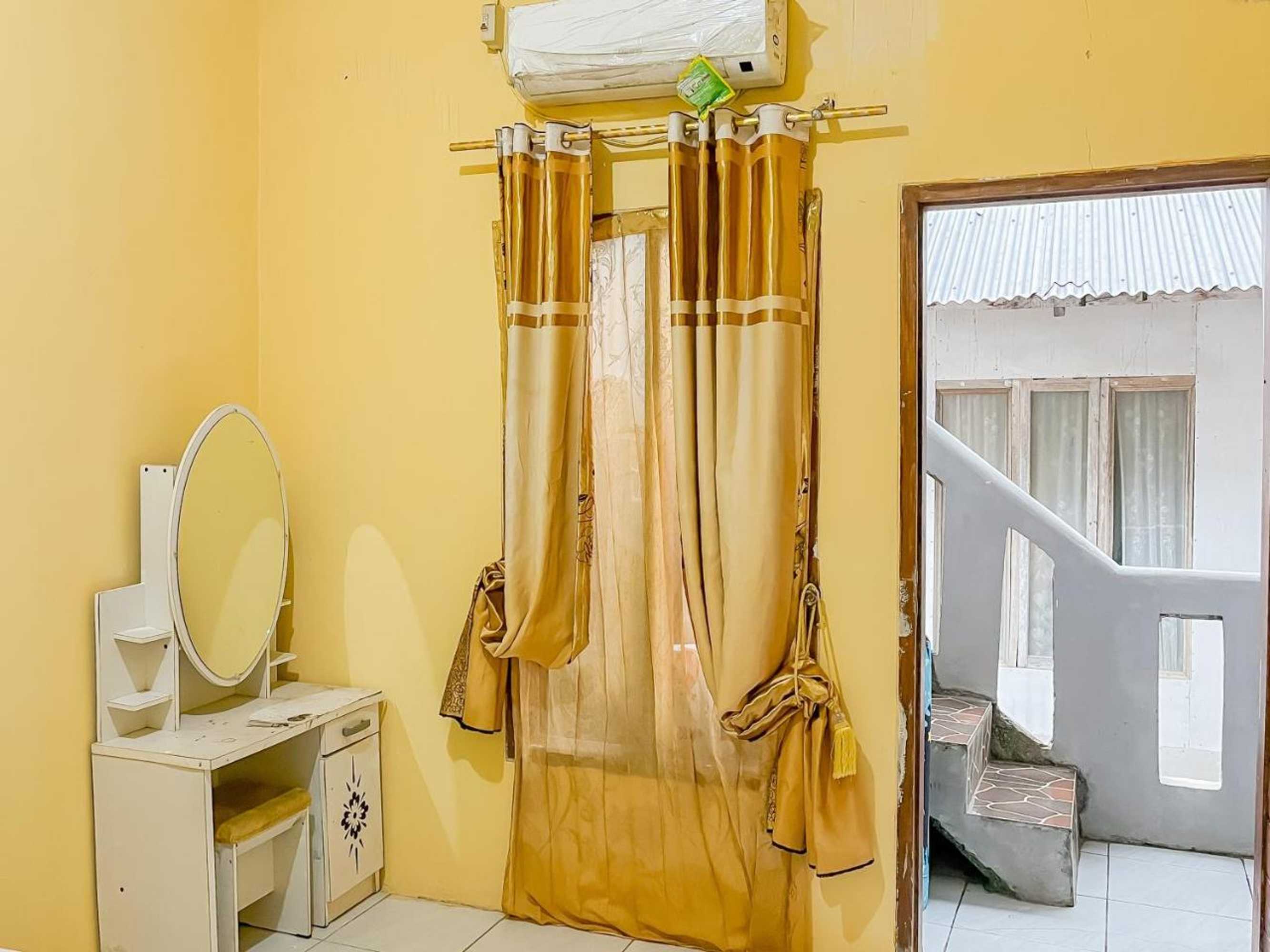 Gift card for Penginapan Diar Near Pantai Santolo Mitra Reddoorz Gift card for Penginapan Diar Near Pantai Santolo Mitra Reddoorz