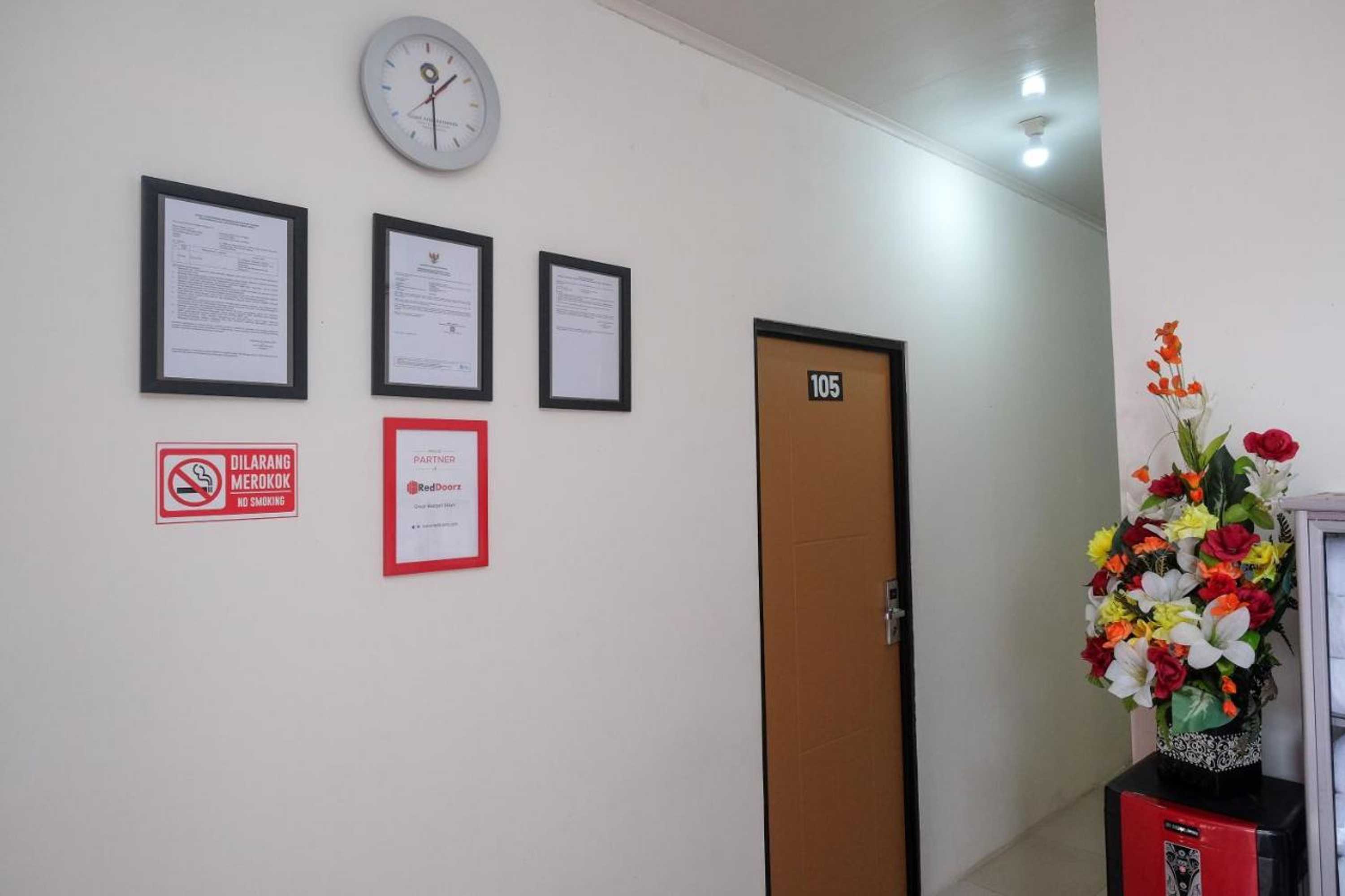 Gift card for Reddoorz Near Alun Alun Magelang 2 Gift card for Reddoorz Near Alun Alun Magelang 2