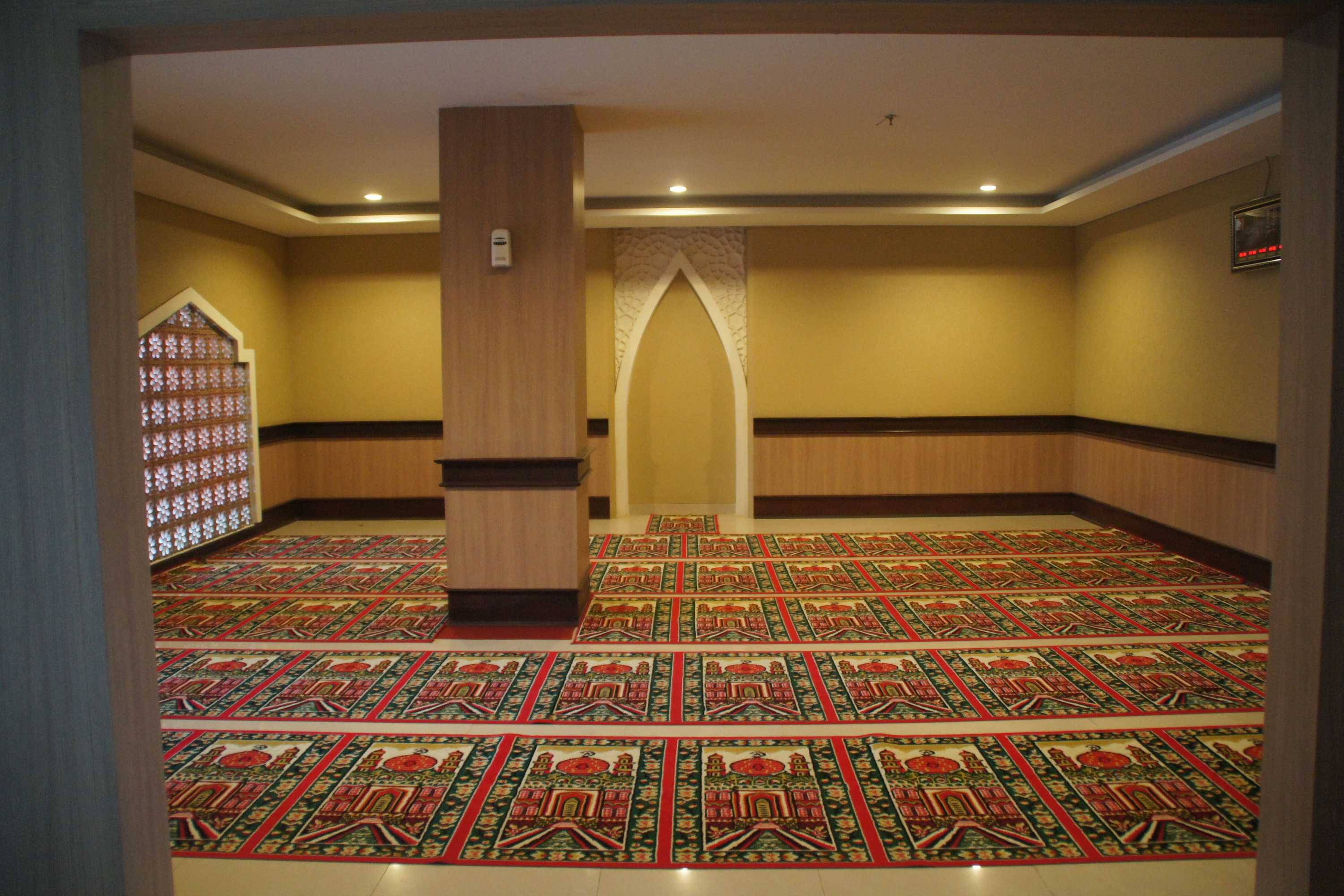 Gift card for Lorin Syariah Hotel Solo Gift card for Lorin Syariah Hotel Solo