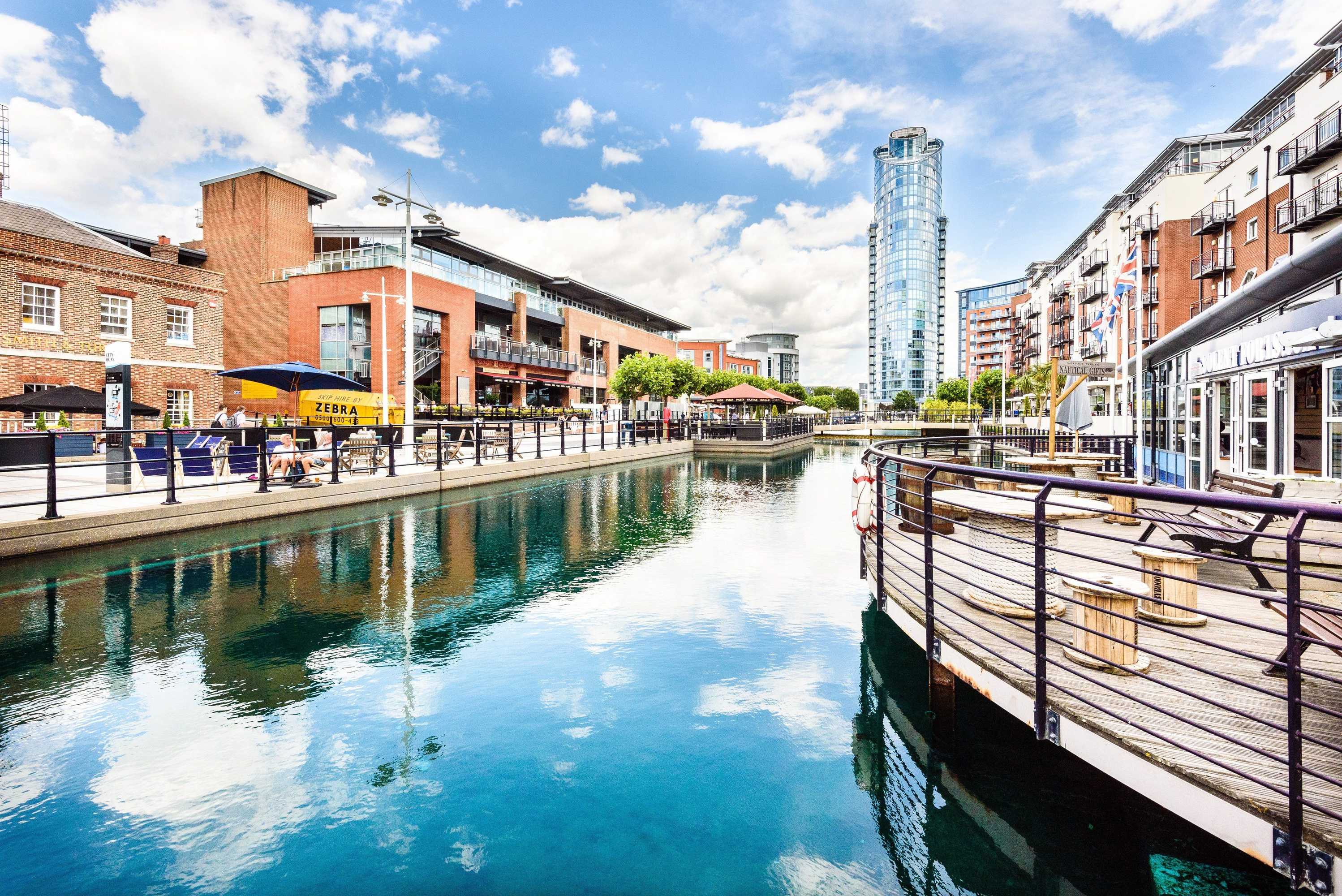 Gift card for Holiday Inn Express Portsmouth - Gunwharf Quays by Ihg Gift card for Holiday Inn Express Portsmouth - Gunwharf Quays by Ihg