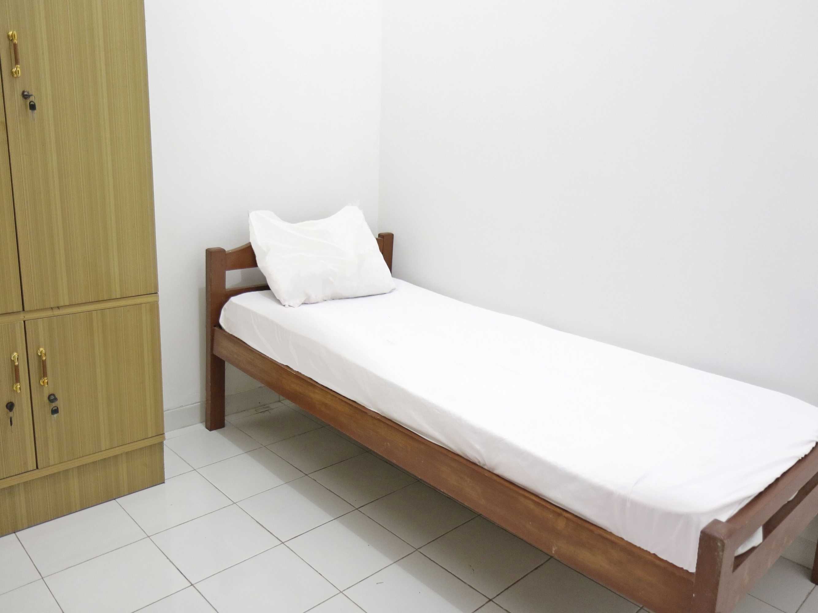 Gift card for Oyo Life 92925 Kost Bu Mala 2 Syariah Gift card for Oyo Life 92925 Kost Bu Mala 2 Syariah