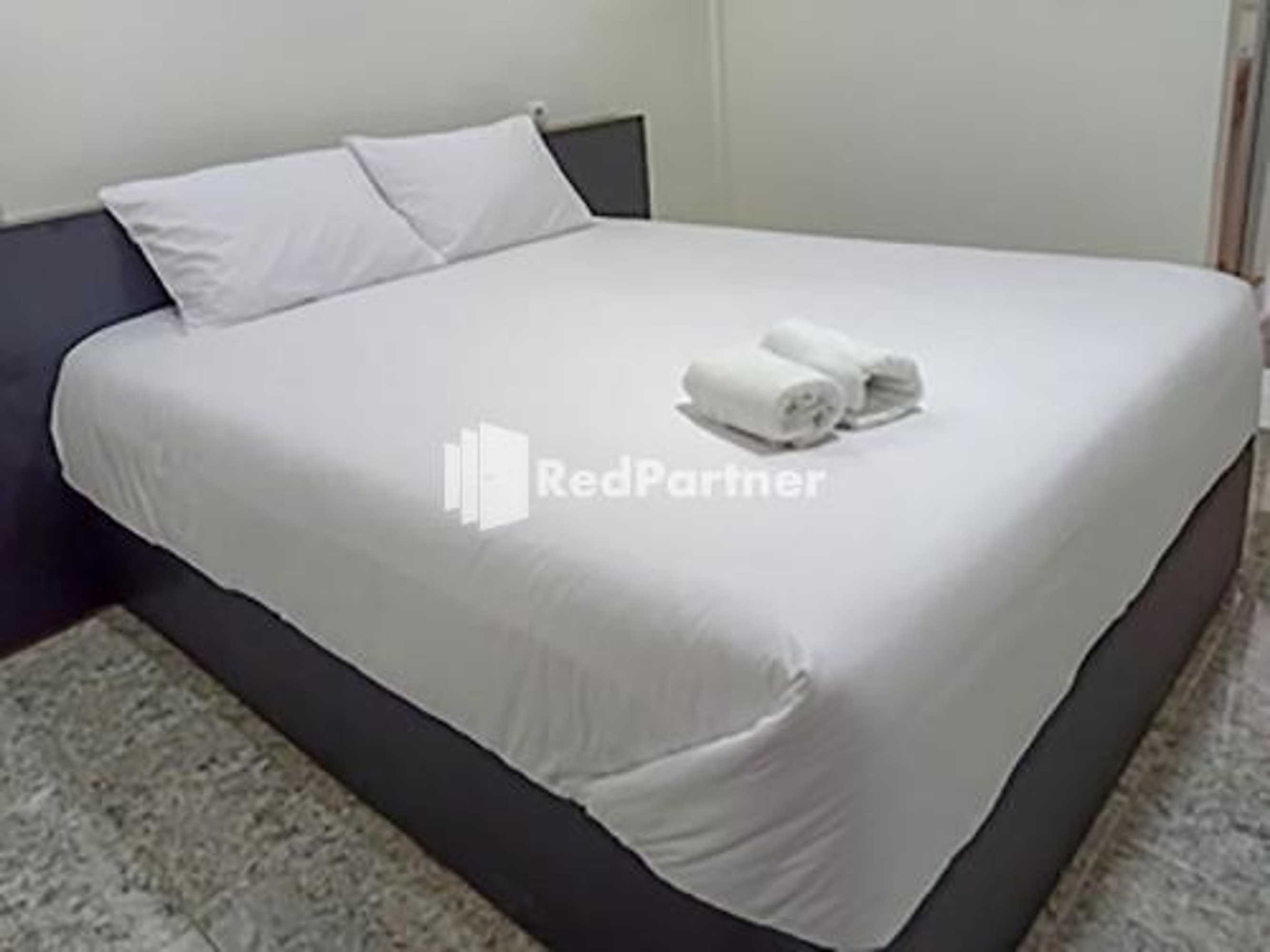 Gift card for Hotel Trikatu Kendal Near Taman Kota Weleri Mitra Reddoorz Gift card for Hotel Trikatu Kendal Near Taman Kota Weleri Mitra Reddoorz