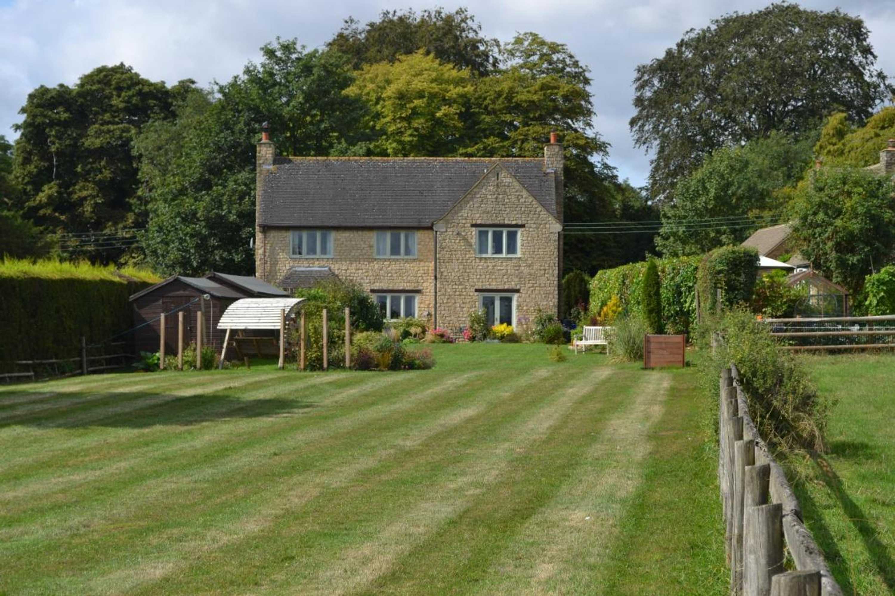 Gift card for Two Hoots Bed And Breakfast