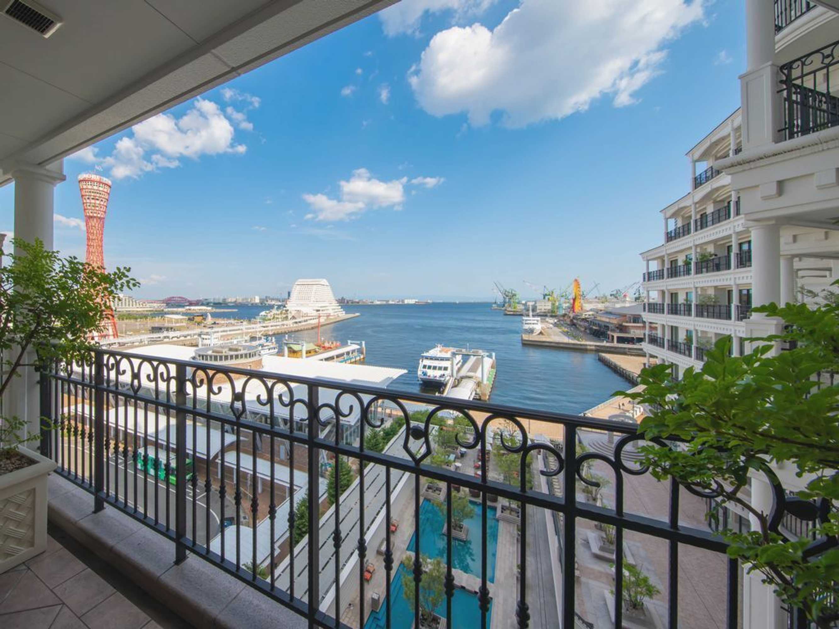 Gift card for Hotel La Suite Kobe Harborland Gift card for Hotel La Suite Kobe Harborland
