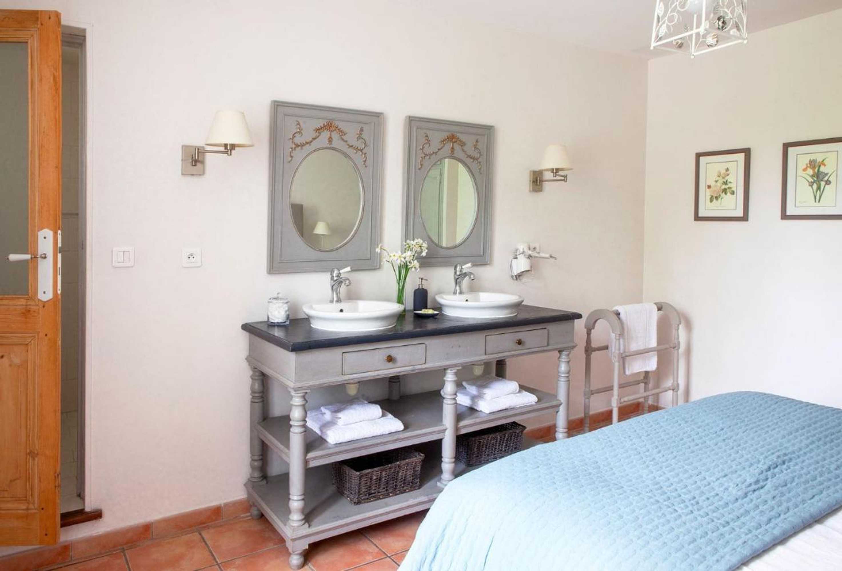 Gift card for Domaine de Blanche Fleur Gift card for Domaine de Blanche Fleur