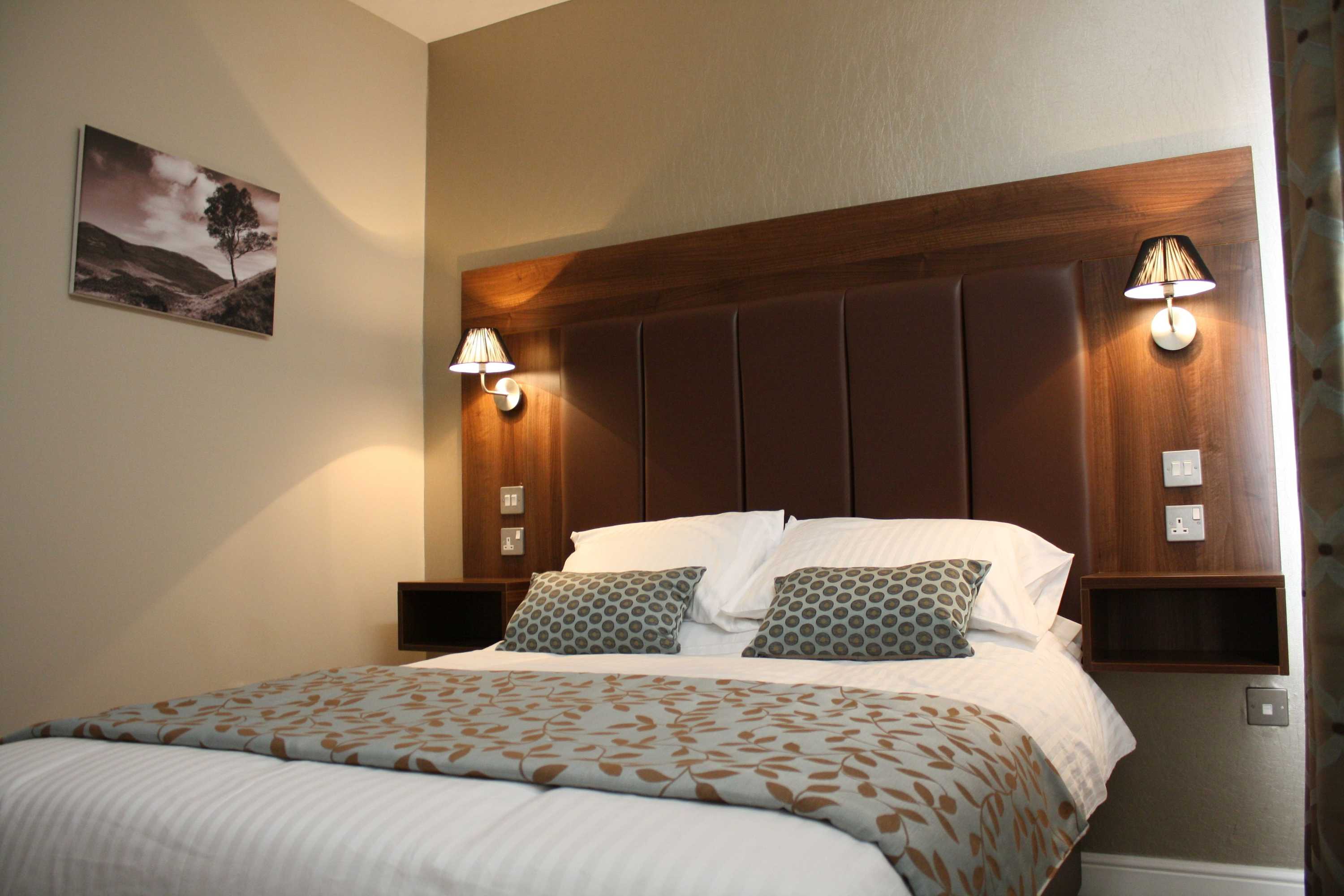 Gift card for Twin Oaks Hotel