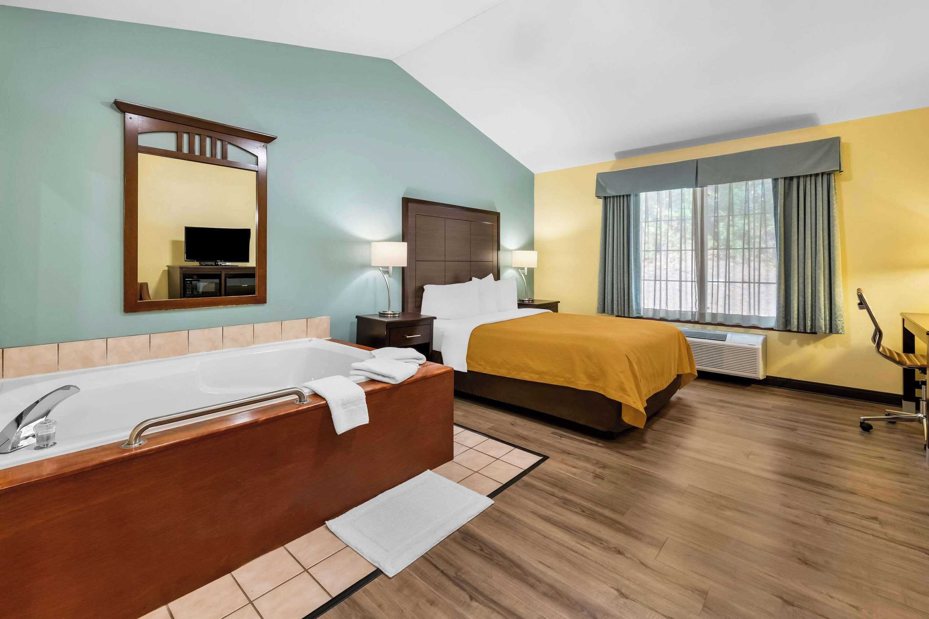 Gift card for Econo Lodge Inn & Suites Gift card for Econo Lodge Inn & Suites