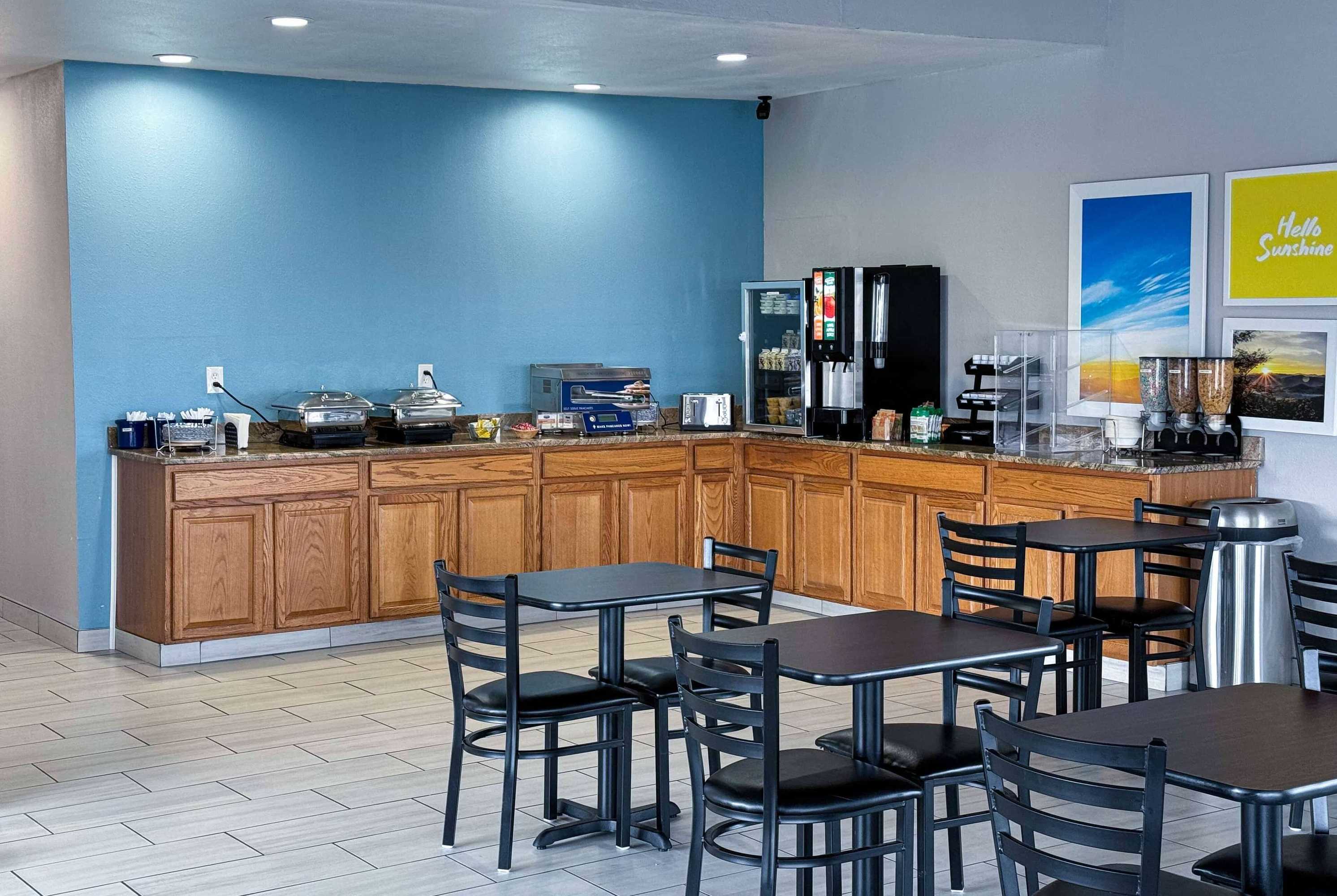 Gift card for Days Inn & Suites by Wyndham Santa Rosa Gift card for Days Inn & Suites by Wyndham Santa Rosa