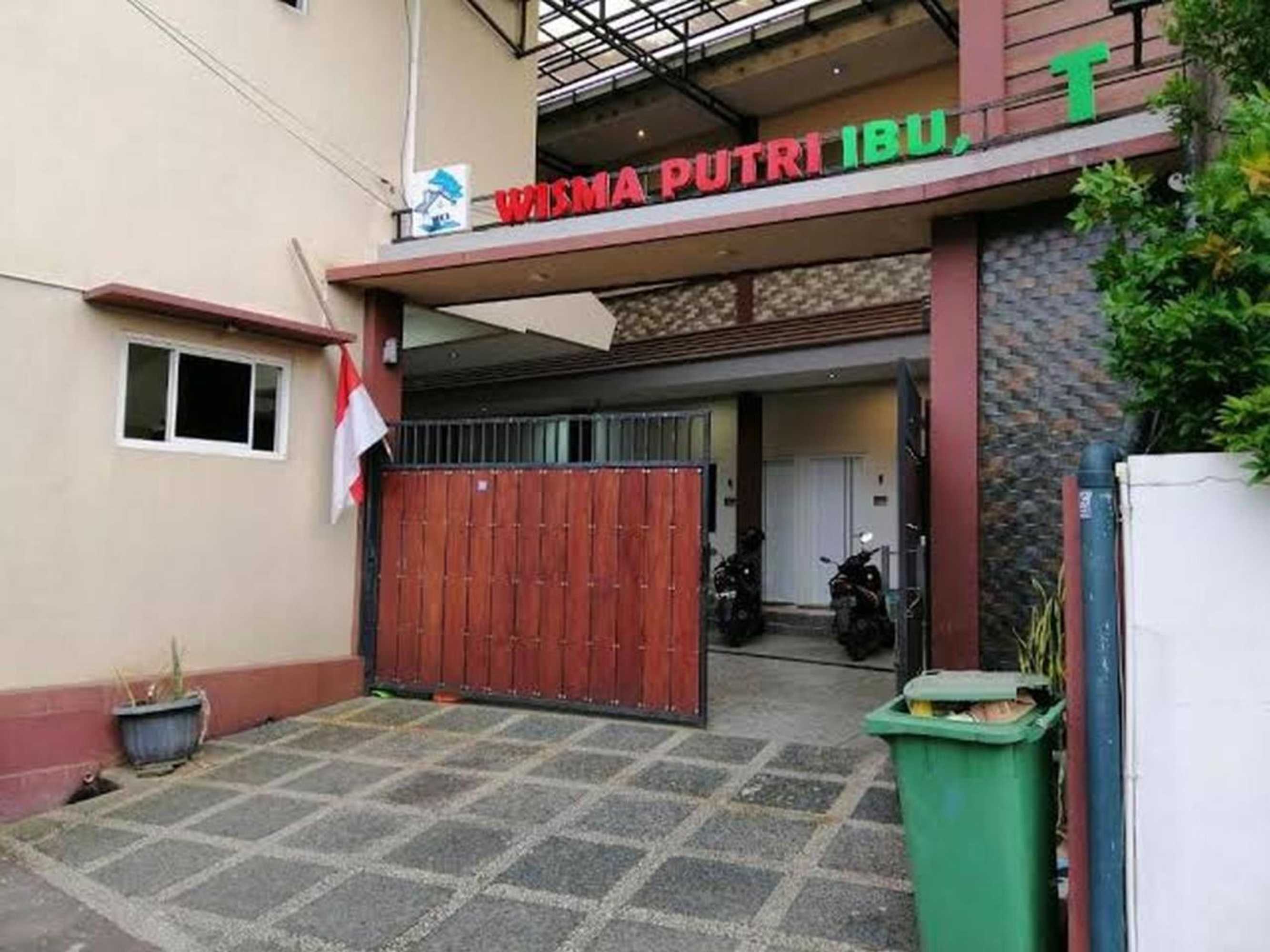 Gift card for Wisma Lusya Near Gor Satria Redpartner Gift card for Wisma Lusya Near Gor Satria Redpartner