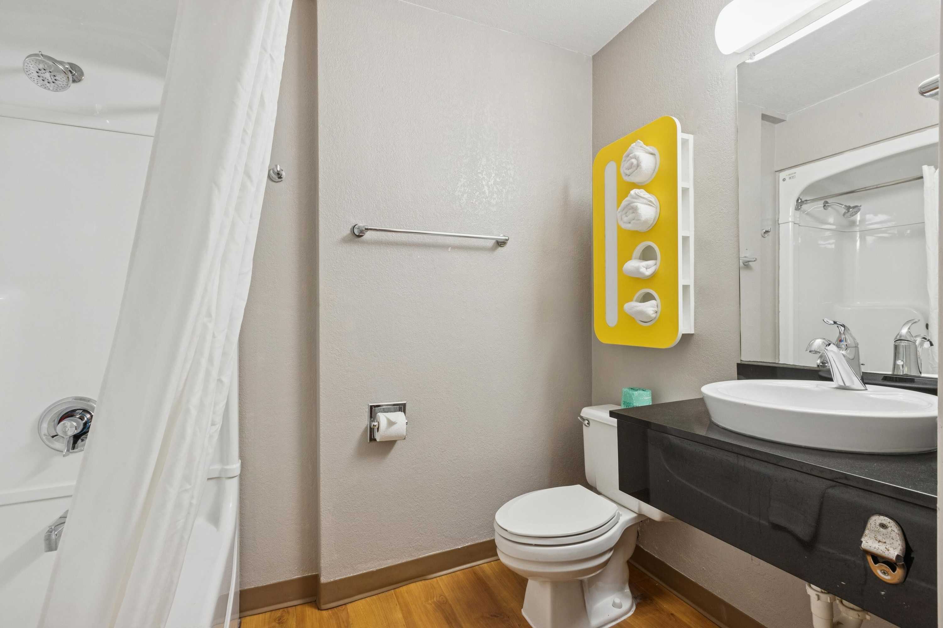 Gift card for Motel 6 Piscataway, NJ