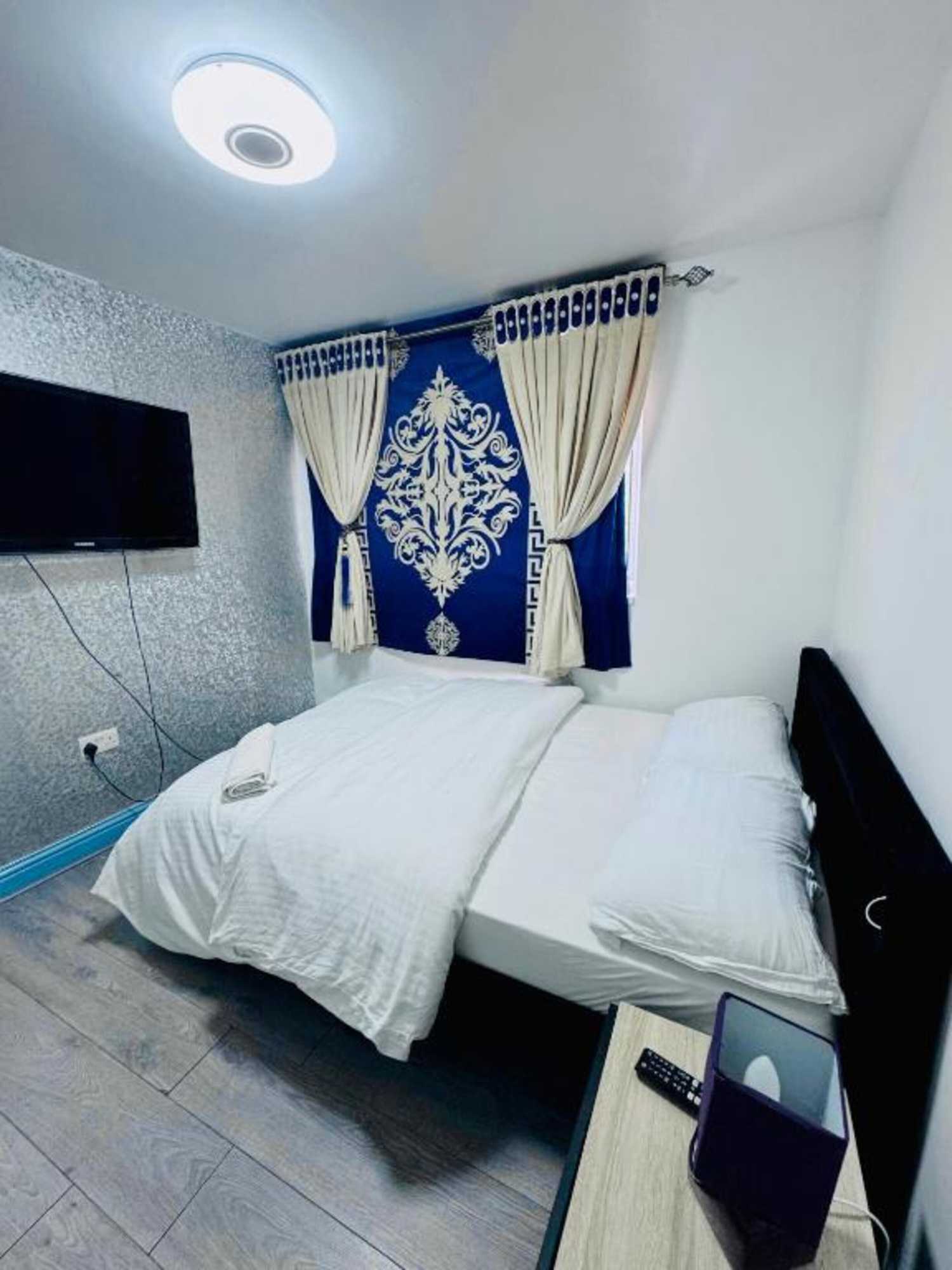 Gift card for Oyo Unique Private Rooms - Bolton Central, Free Parking