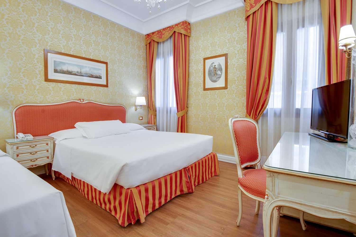 Gift card for Hotel Antiche Figure