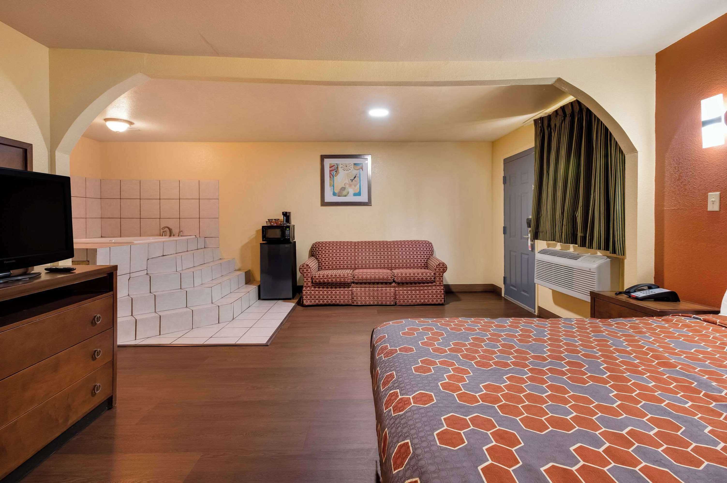 Gift card for Rodeway Inn & Suites East Gift card for Rodeway Inn & Suites East