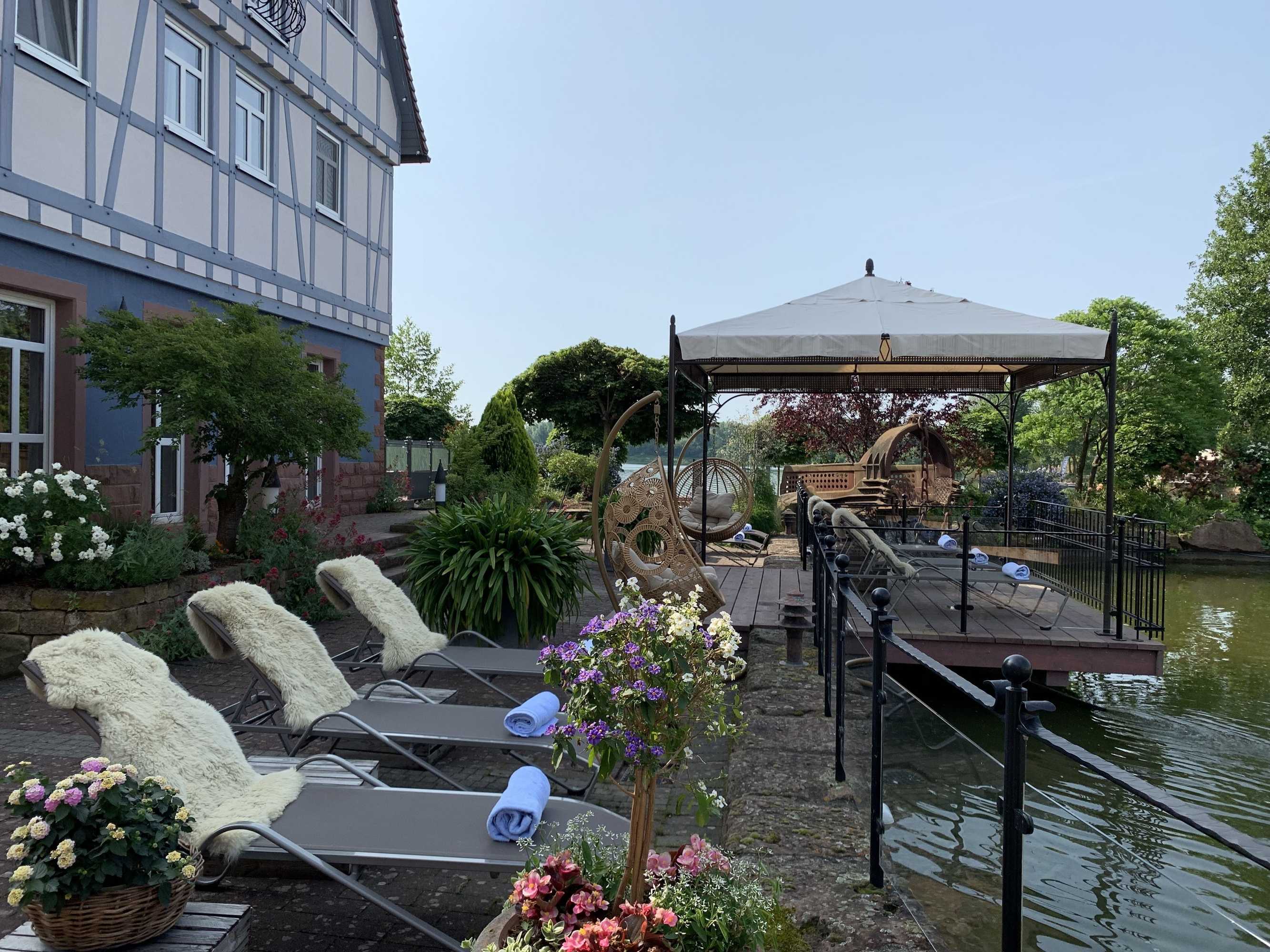 Gift card for Seehotel Niedernberg - Das Dorf am See Gift card for Seehotel Niedernberg - Das Dorf am See