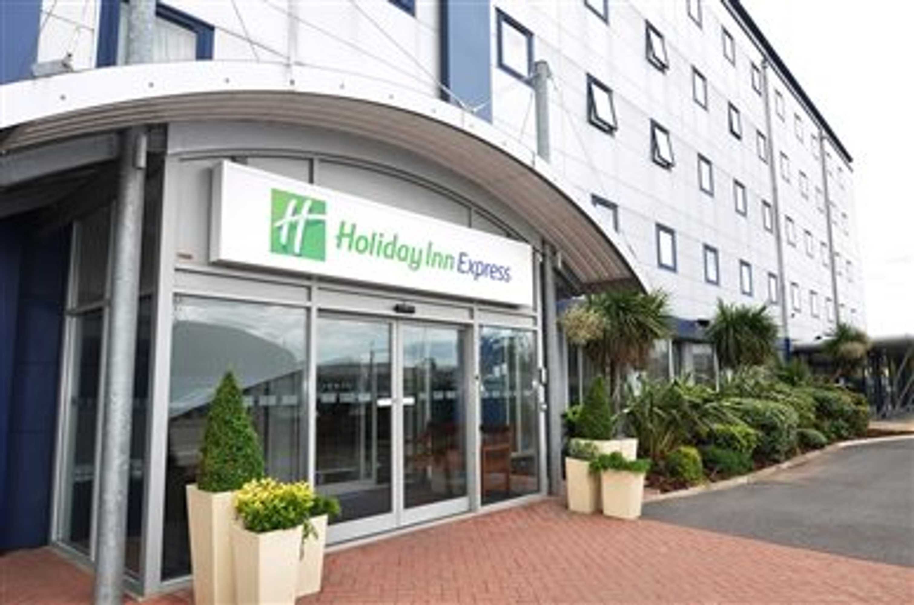 Gift card for Holiday Inn Express London-Royal Docks, Docklands by Ihg Gift card for Holiday Inn Express London-Royal Docks, Docklands by Ihg