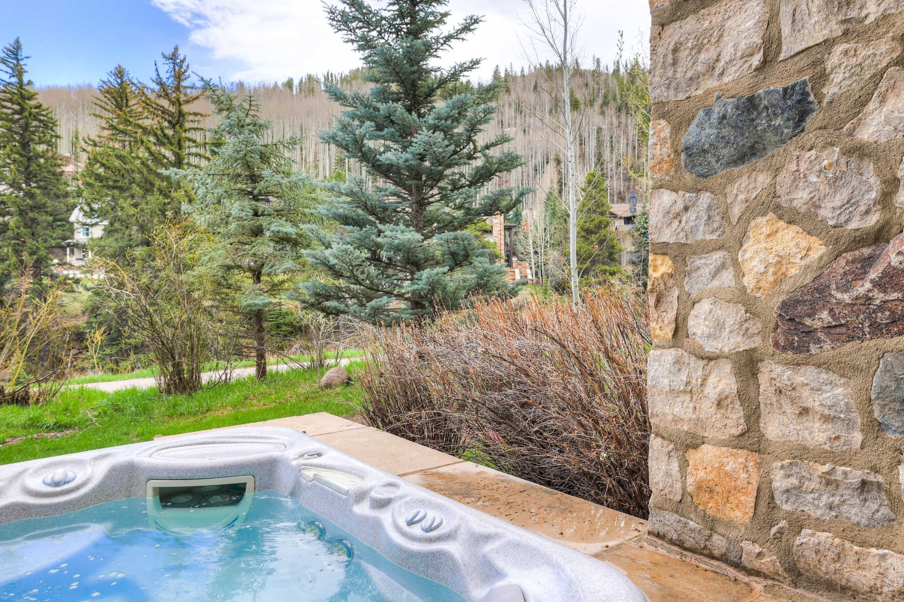 Gift card for Platinum 3 Bedroom Vacation Rental In The Heart Of Vail That Includes Ski Valet, Ski Deck, Rooftop Pool, Panoramic Views Gift card for Platinum 3 Bedroom Vacation Rental In The Heart Of Vail That Includes Ski Valet, Ski Deck, Rooftop Pool, Panoramic Views