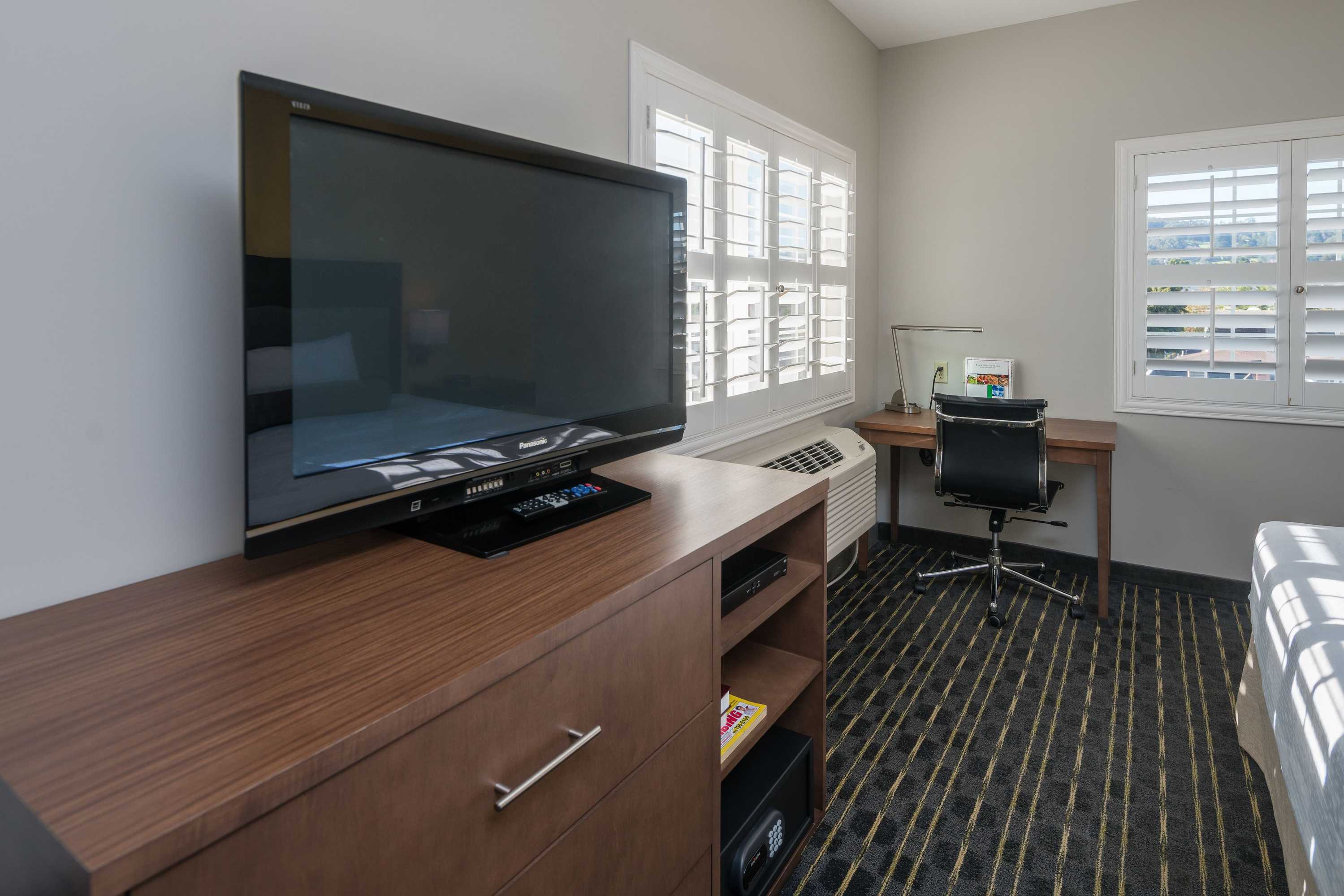 Gift card for Hotel Aura Sfo Airport Free Shuttle Gift card for Hotel Aura Sfo Airport Free Shuttle