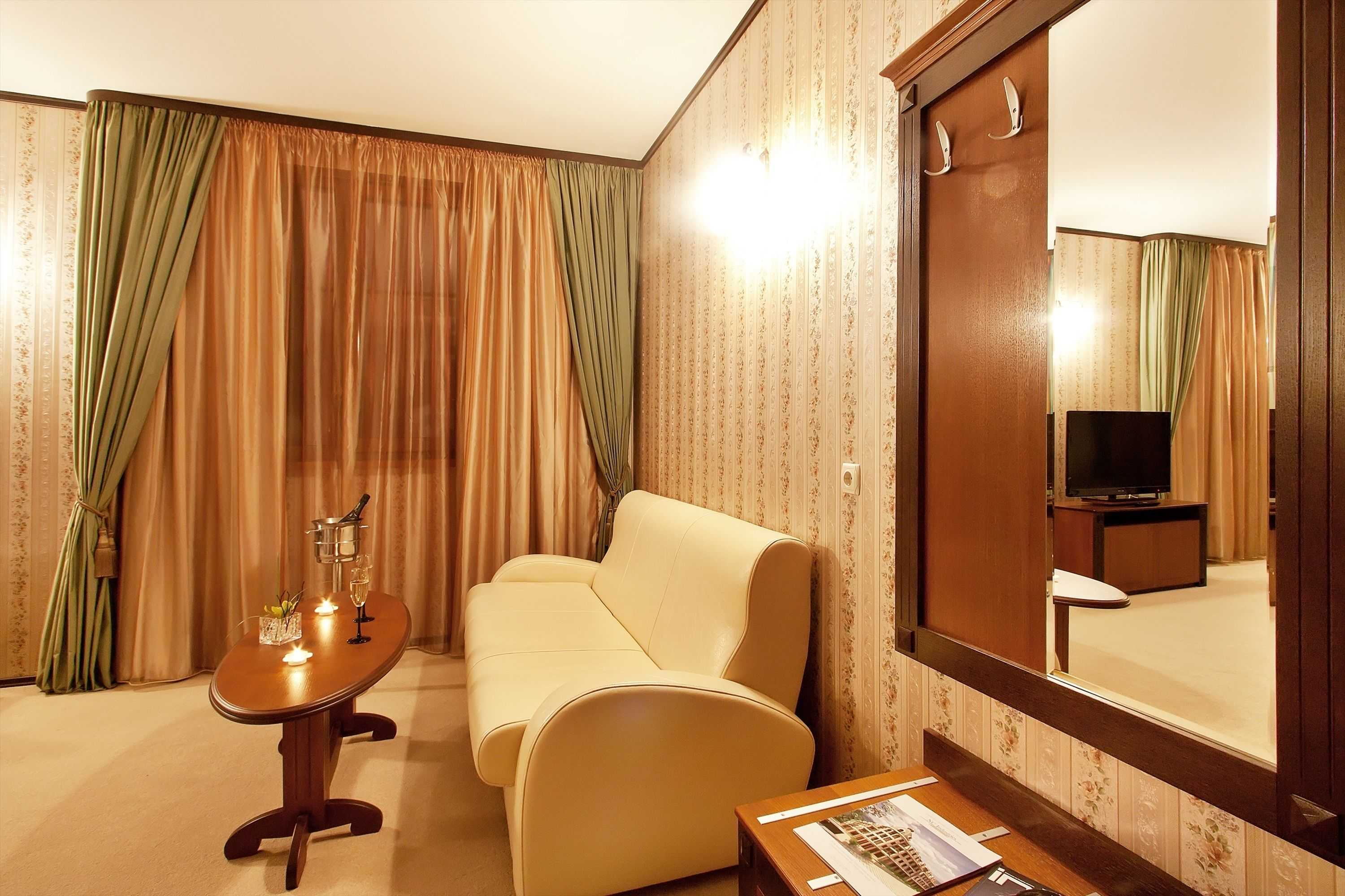 Gift card for Best Western Plus Bristol Hotel Gift card for Best Western Plus Bristol Hotel