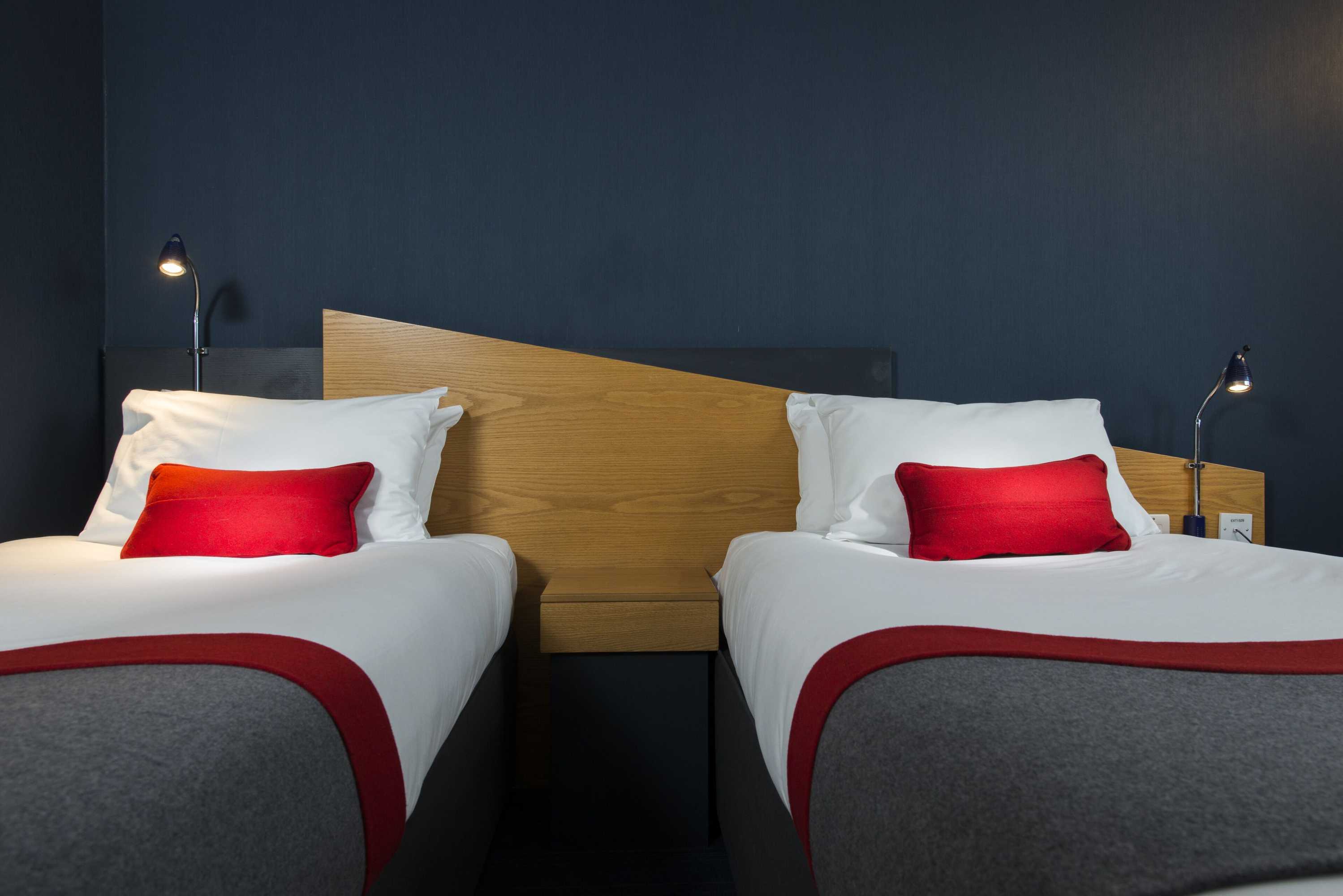 Gift card for Holiday Inn Express Birmingham - Oldbury by Ihg Gift card for Holiday Inn Express Birmingham - Oldbury by Ihg