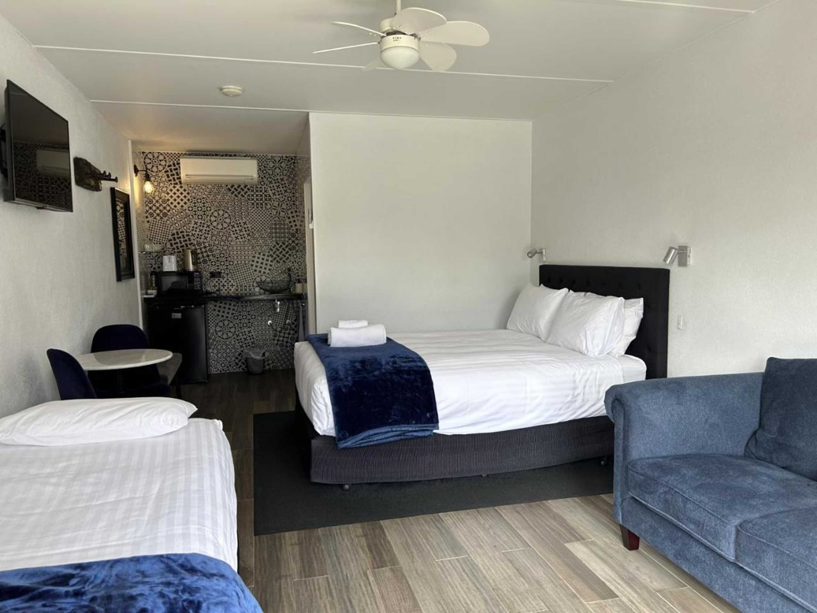 Gift card for Happy Wanderer Motel Bendigo Children Not Permitted Over 18s Only Gift card for Happy Wanderer Motel Bendigo Children Not Permitted Over 18s Only