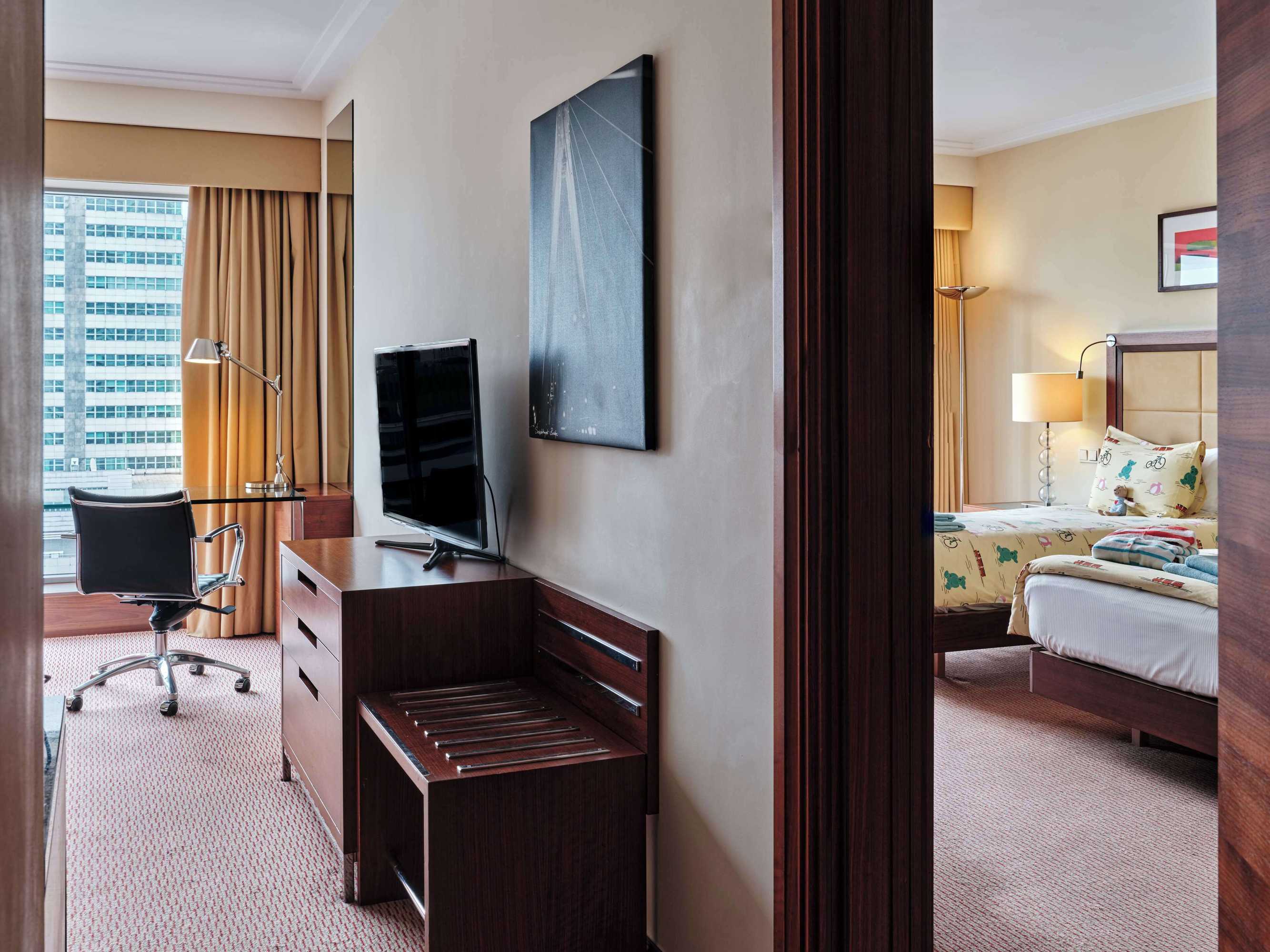 Gift card for Hilton Warsaw City Gift card for Hilton Warsaw City