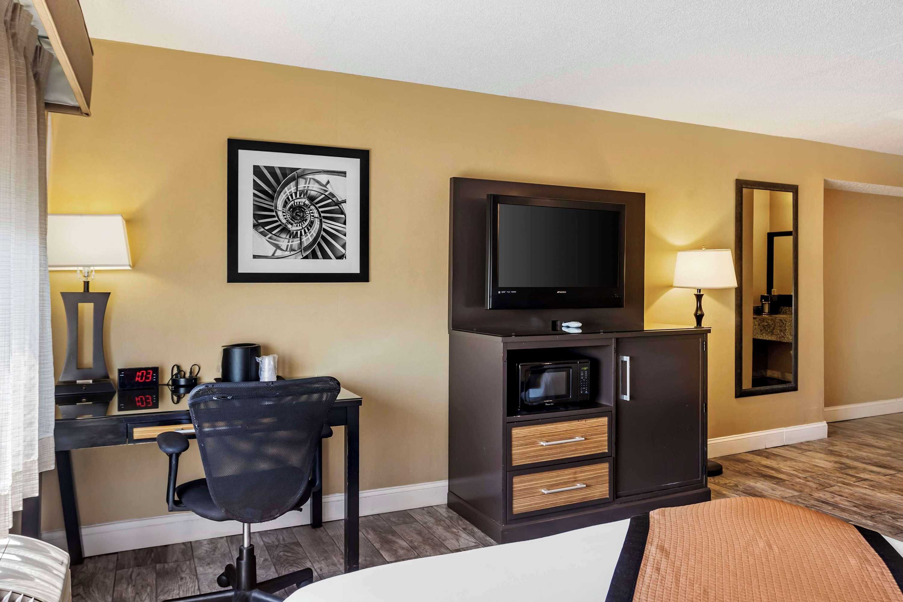 Gift card for Best Western Plus Newark Airport West Gift card for Best Western Plus Newark Airport West