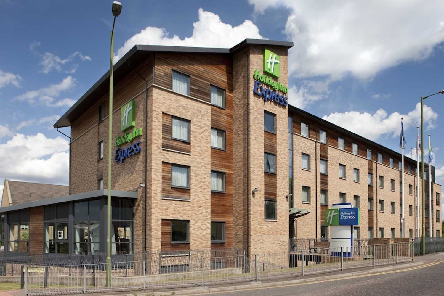 Gift card for Holiday Inn Express Hemel Hempstead by Ihg Gift card for Holiday Inn Express Hemel Hempstead by Ihg