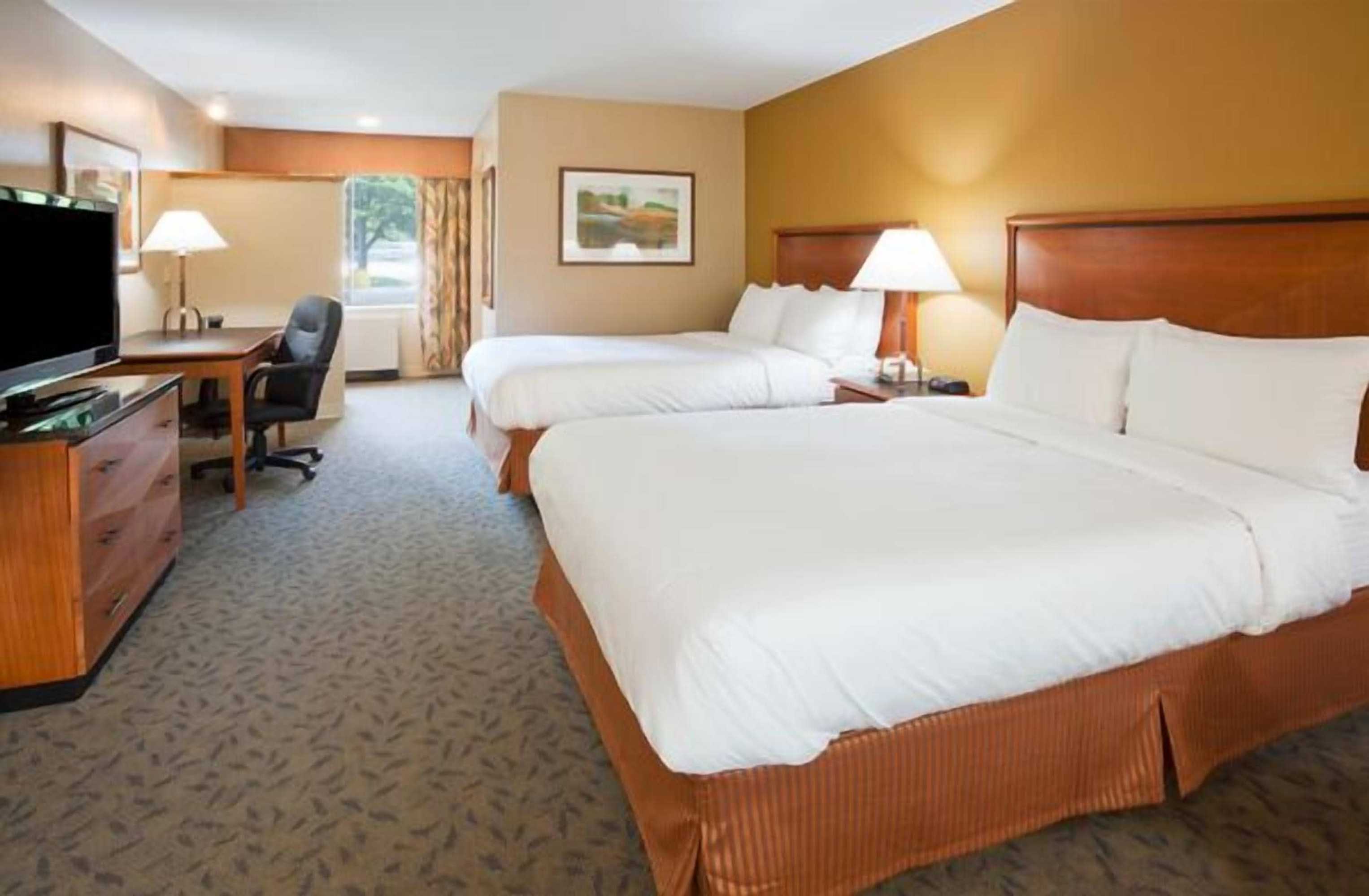 Gift card for Hampton Inn Glendale Milwaukee, WI Gift card for Hampton Inn Glendale Milwaukee, WI