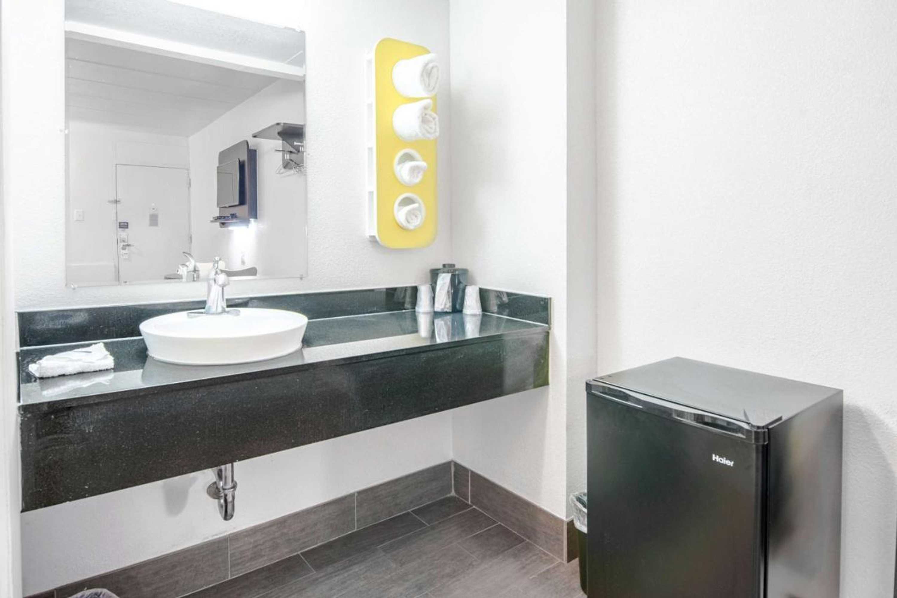 Gift card for Motel 6 Glassboro, NJ - Rowan University