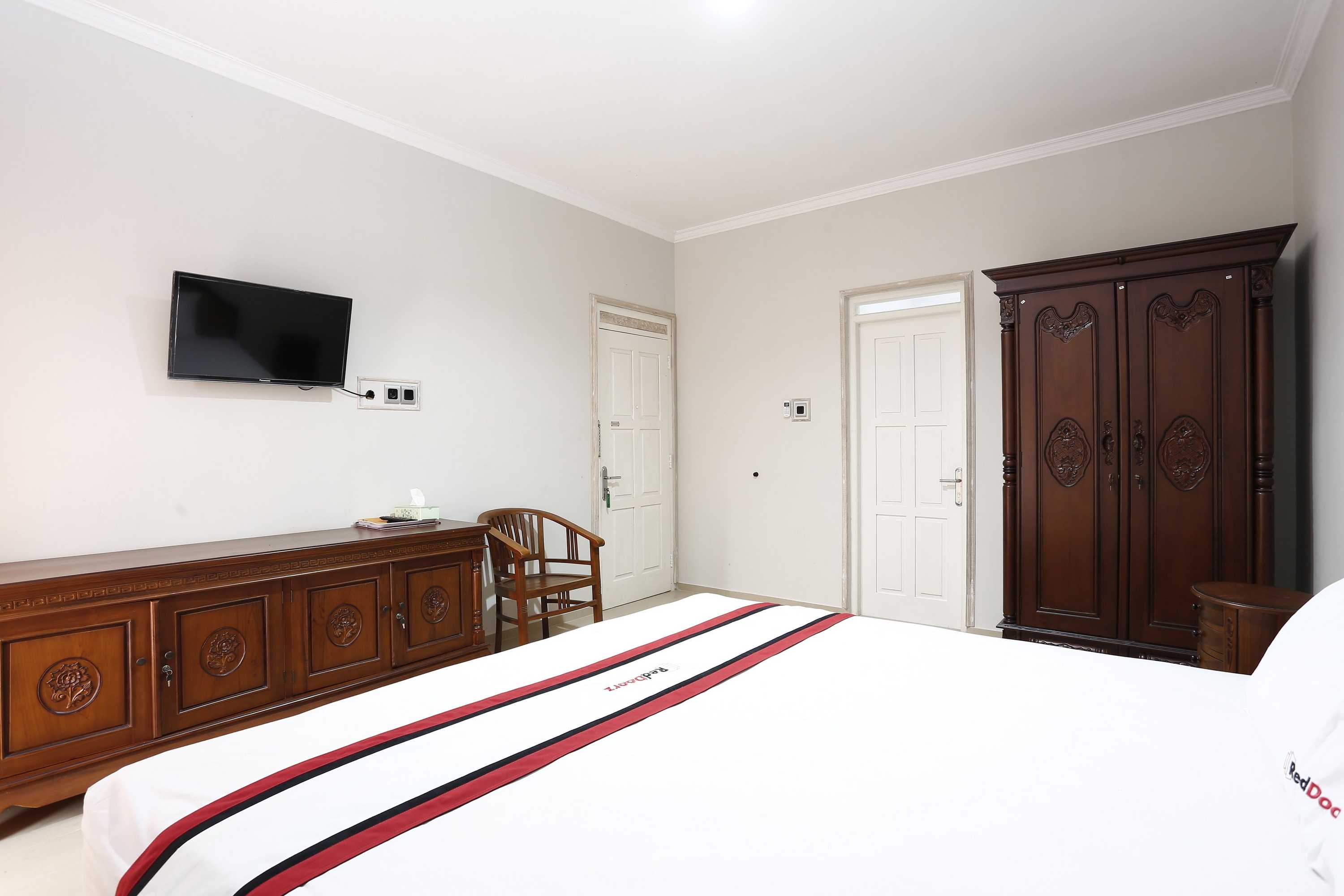 Gift card for Reddoorz Plus Near Adisucipto Airport 2 Gift card for Reddoorz Plus Near Adisucipto Airport 2