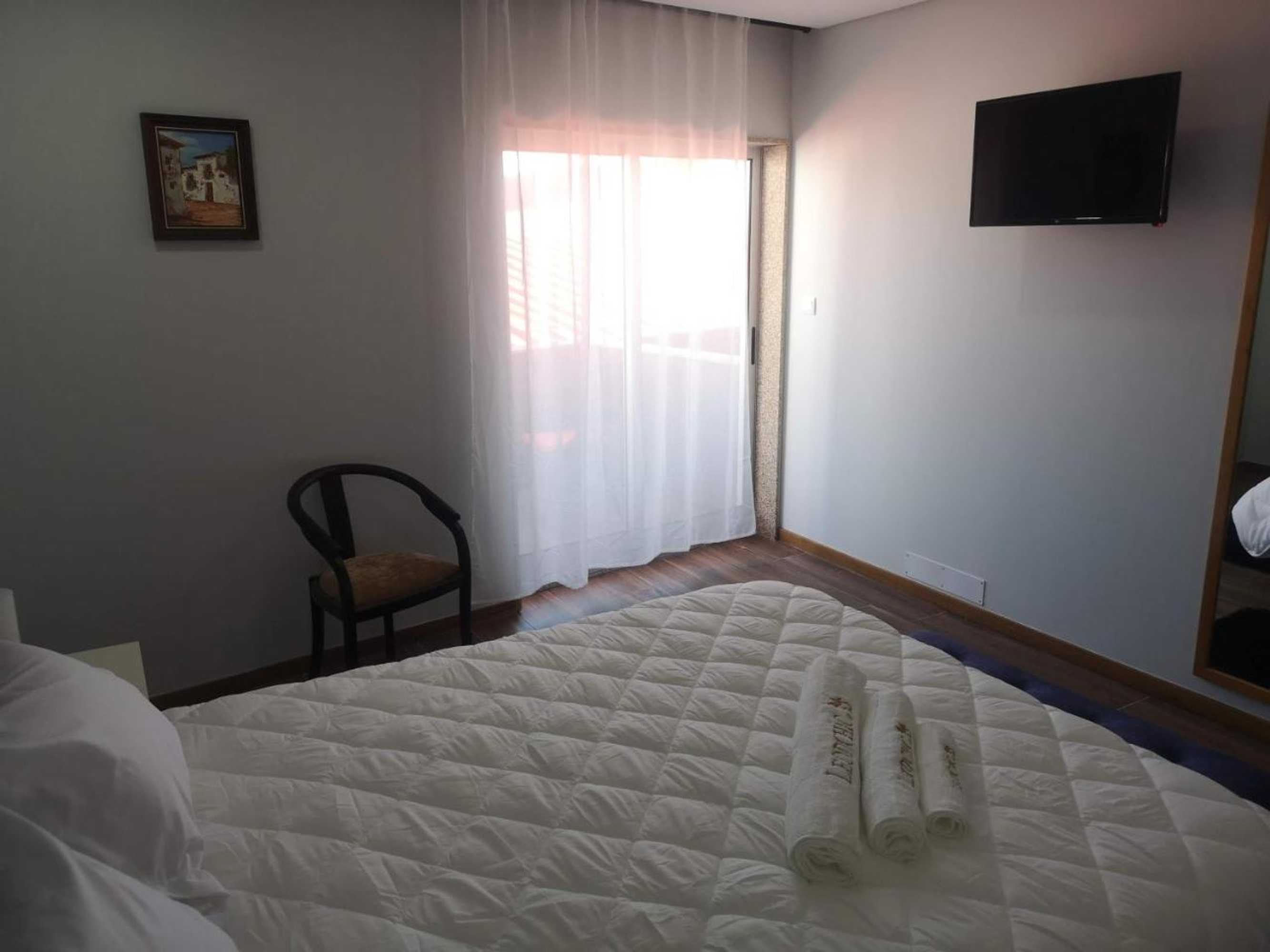 Gift card for Leonchic - Guest House Com Piscina de Água Salgada