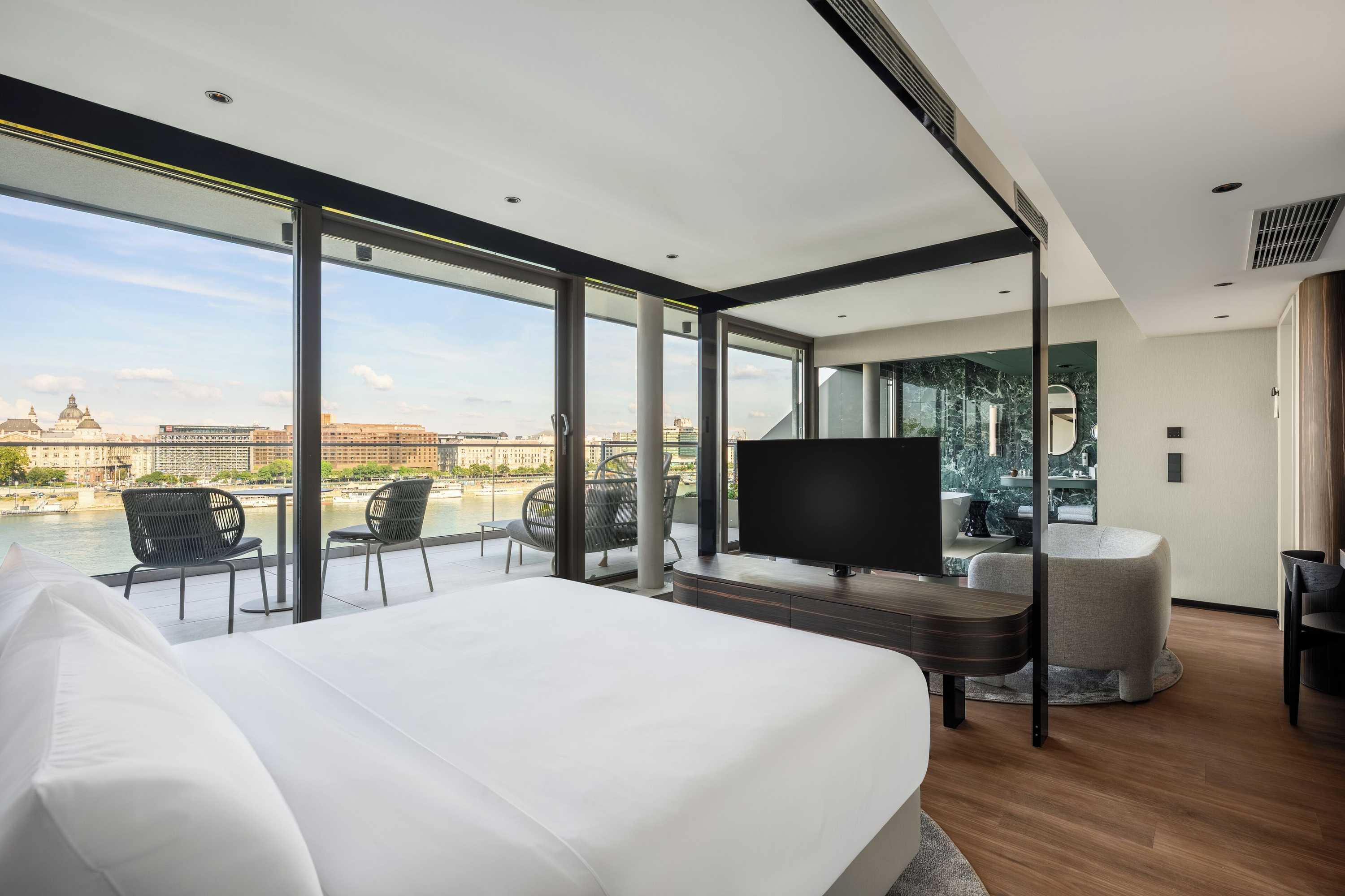 Gift card for Leon Hotel & Lounge