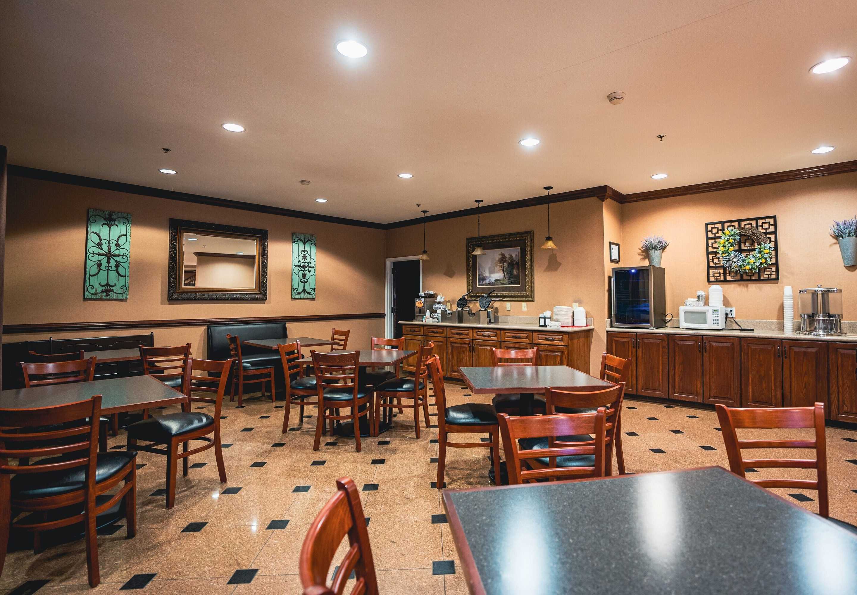 Gift card for Mountain Inn & Suites Gift card for Mountain Inn & Suites