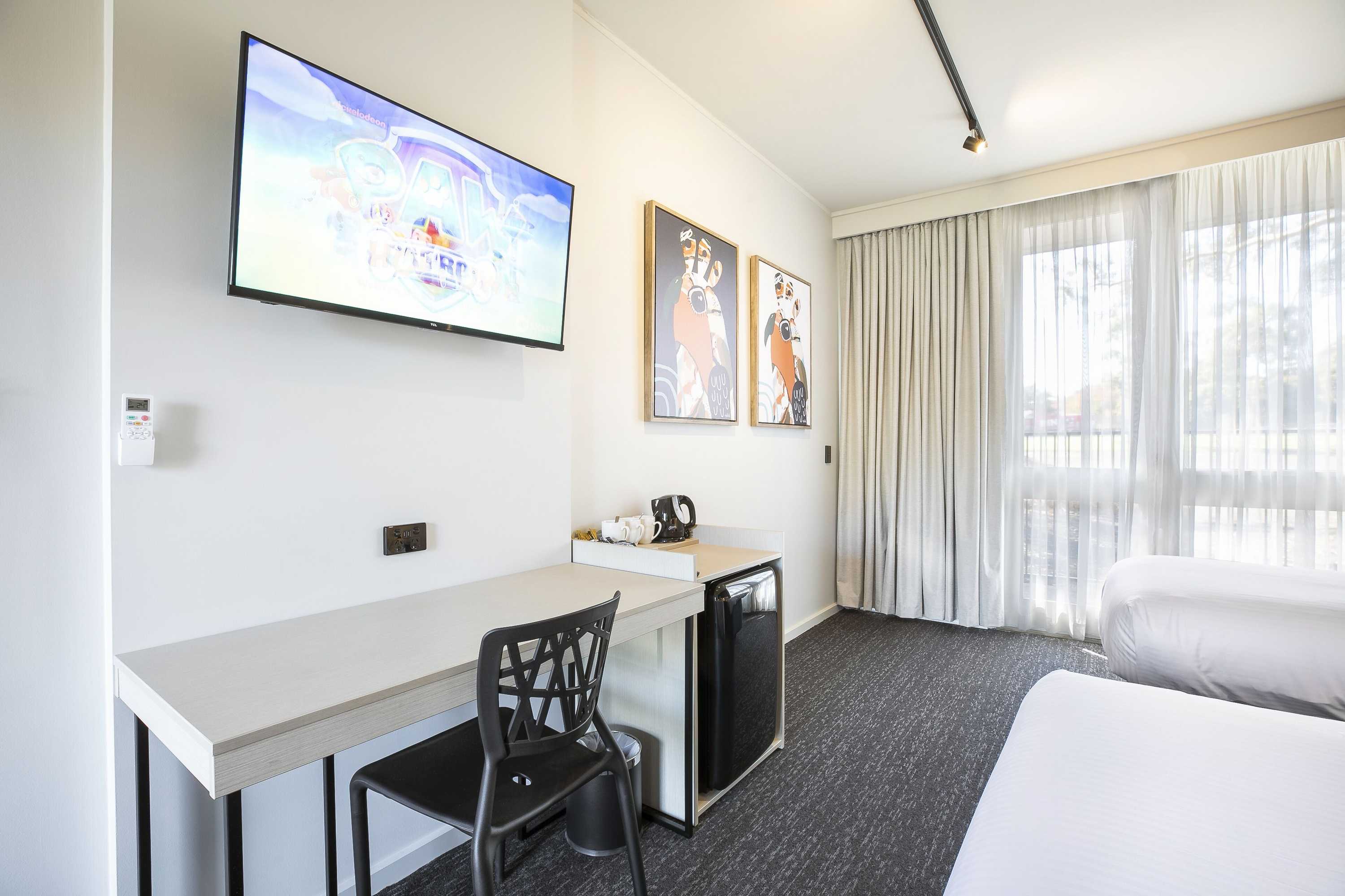 Gift card for Nightcap at Sandown Park Hotel Gift card for Nightcap at Sandown Park Hotel