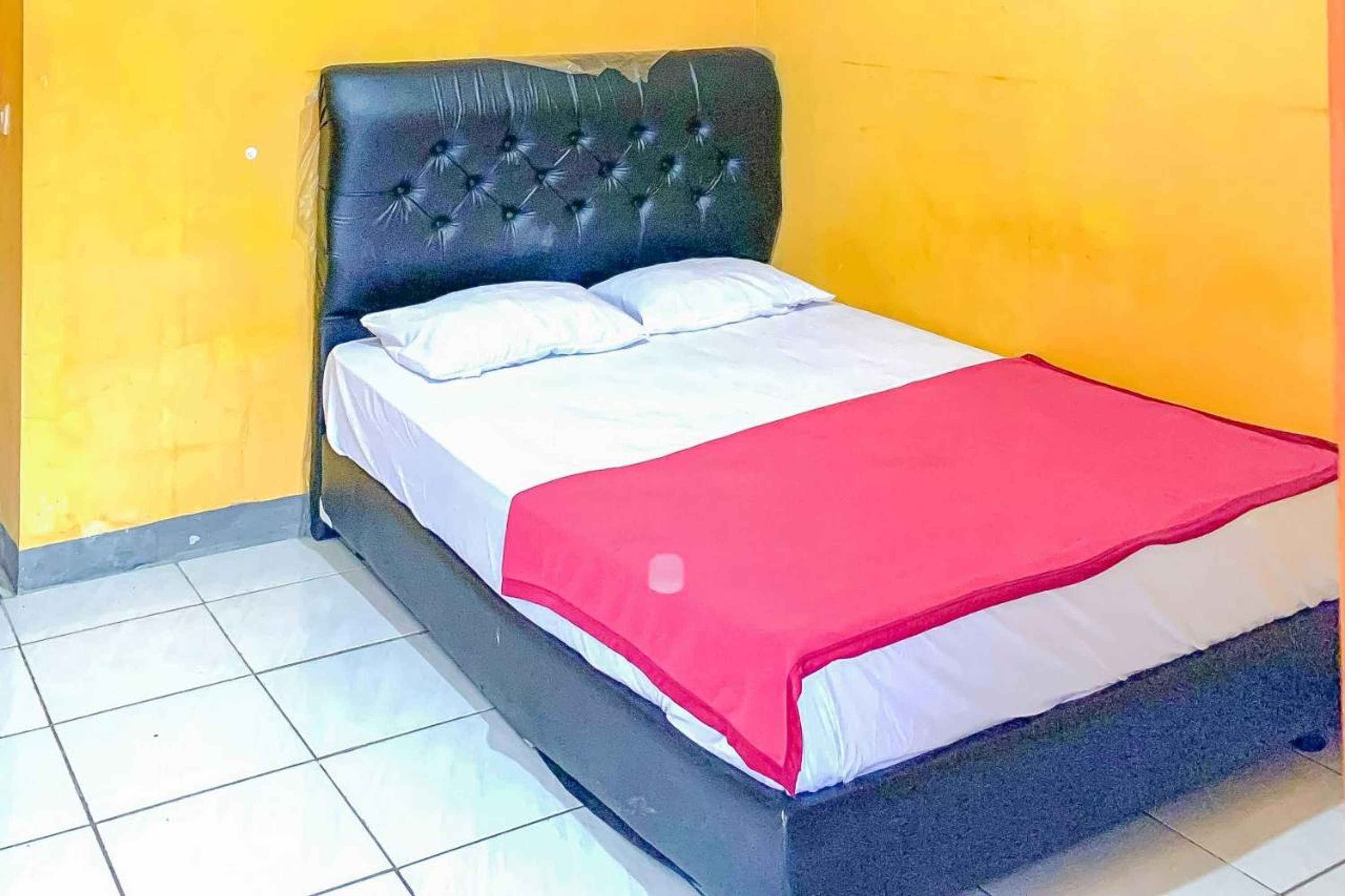 Gift card for Penginapan Diar Near Pantai Santolo Mitra Reddoorz