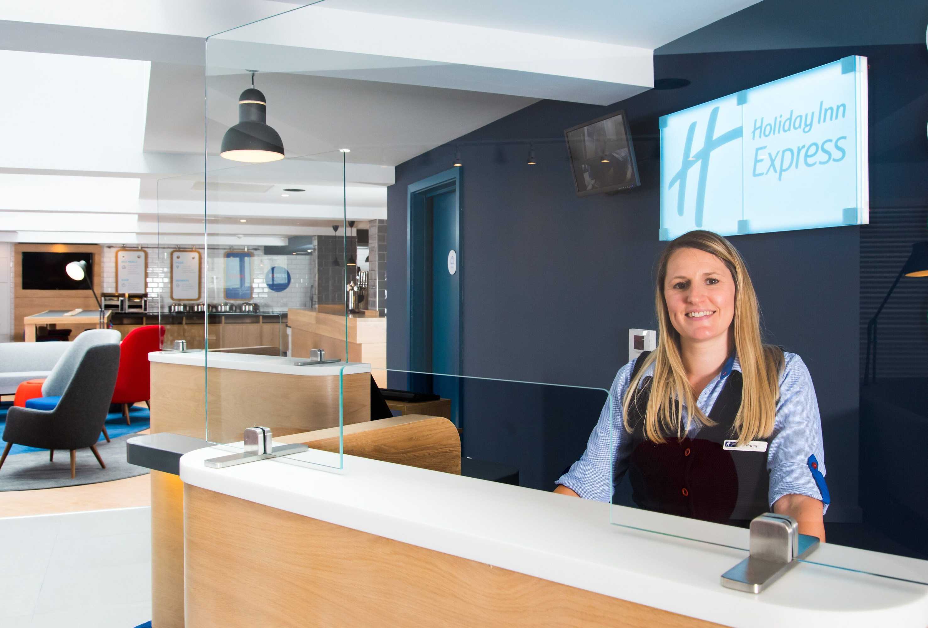 Gift card for Holiday Inn Express Swindon City Centre by Ihg Gift card for Holiday Inn Express Swindon City Centre by Ihg