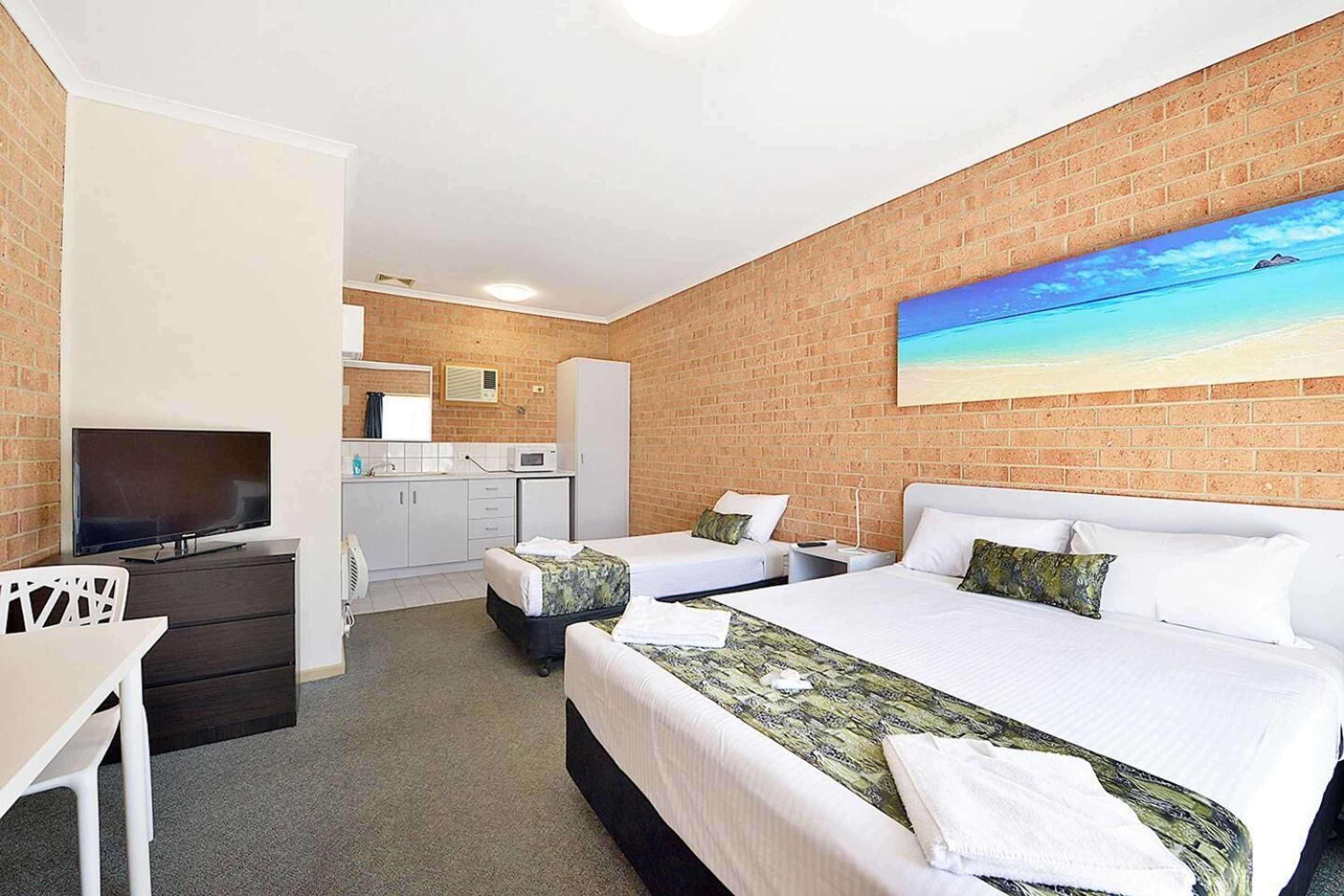 Gift card for Cranbourne Motor Inn Gift card for Cranbourne Motor Inn