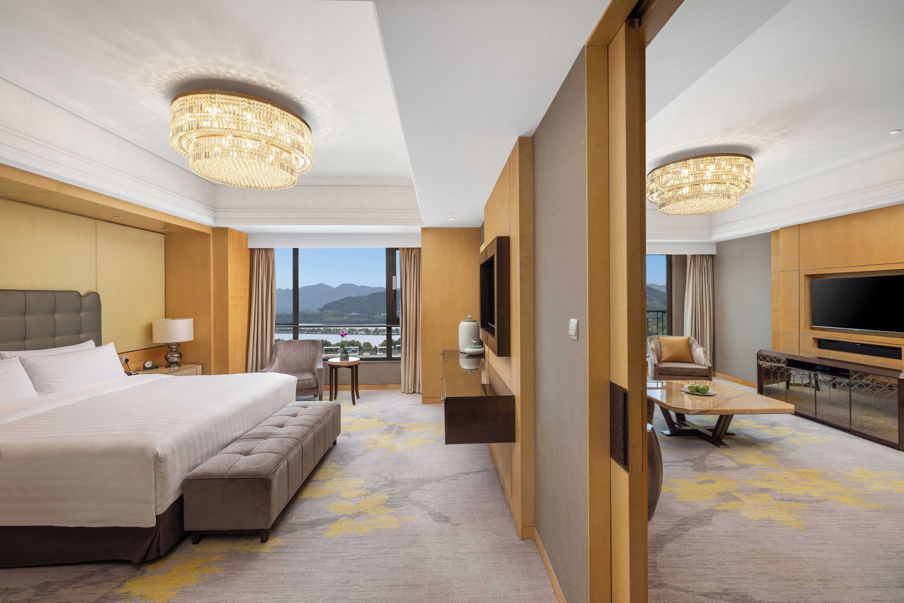 Gift card for Midtown Shangri-La, Hangzhou - Around 5 Minutes Walking Distance to West Lake Gift card for Midtown Shangri-La, Hangzhou - Around 5 Minutes Walking Distance to West Lake