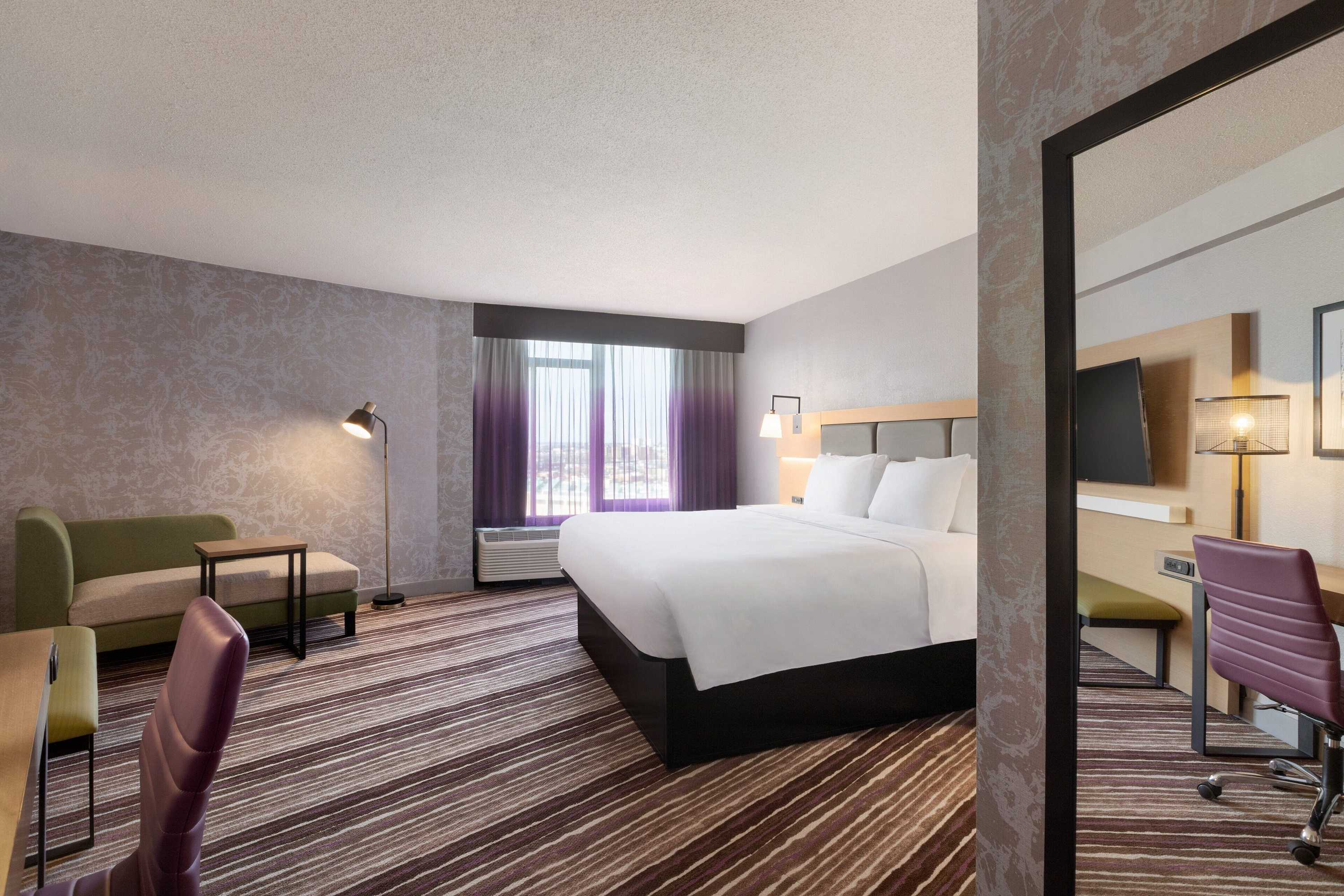 Gift card for Holiday Inn Philadelphia Arpt-Stadium Area by Ihg Gift card for Holiday Inn Philadelphia Arpt-Stadium Area by Ihg