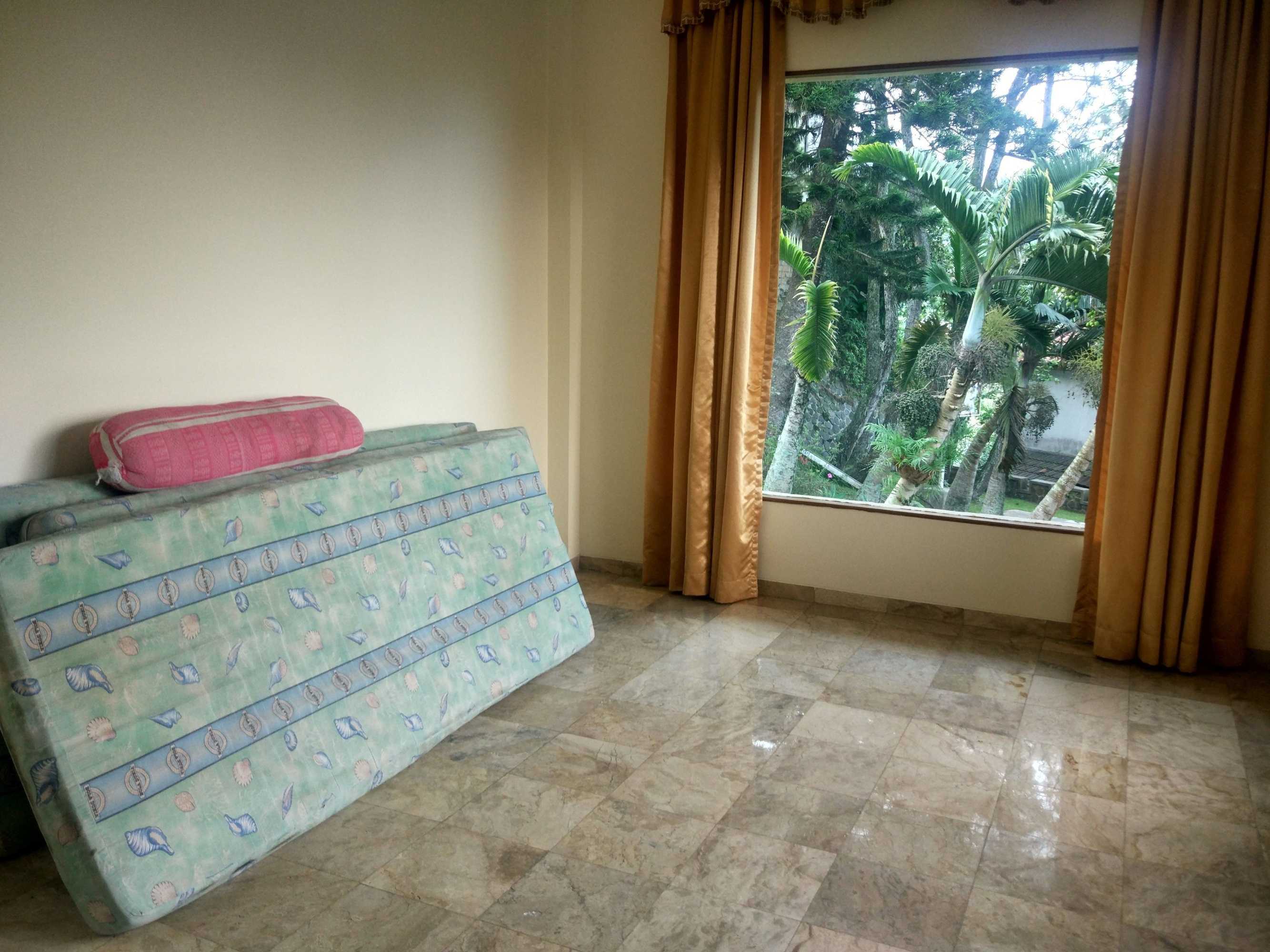 Gift card for Villa Beverly Hills Puncak For 50 Pax Gift card for Villa Beverly Hills Puncak For 50 Pax