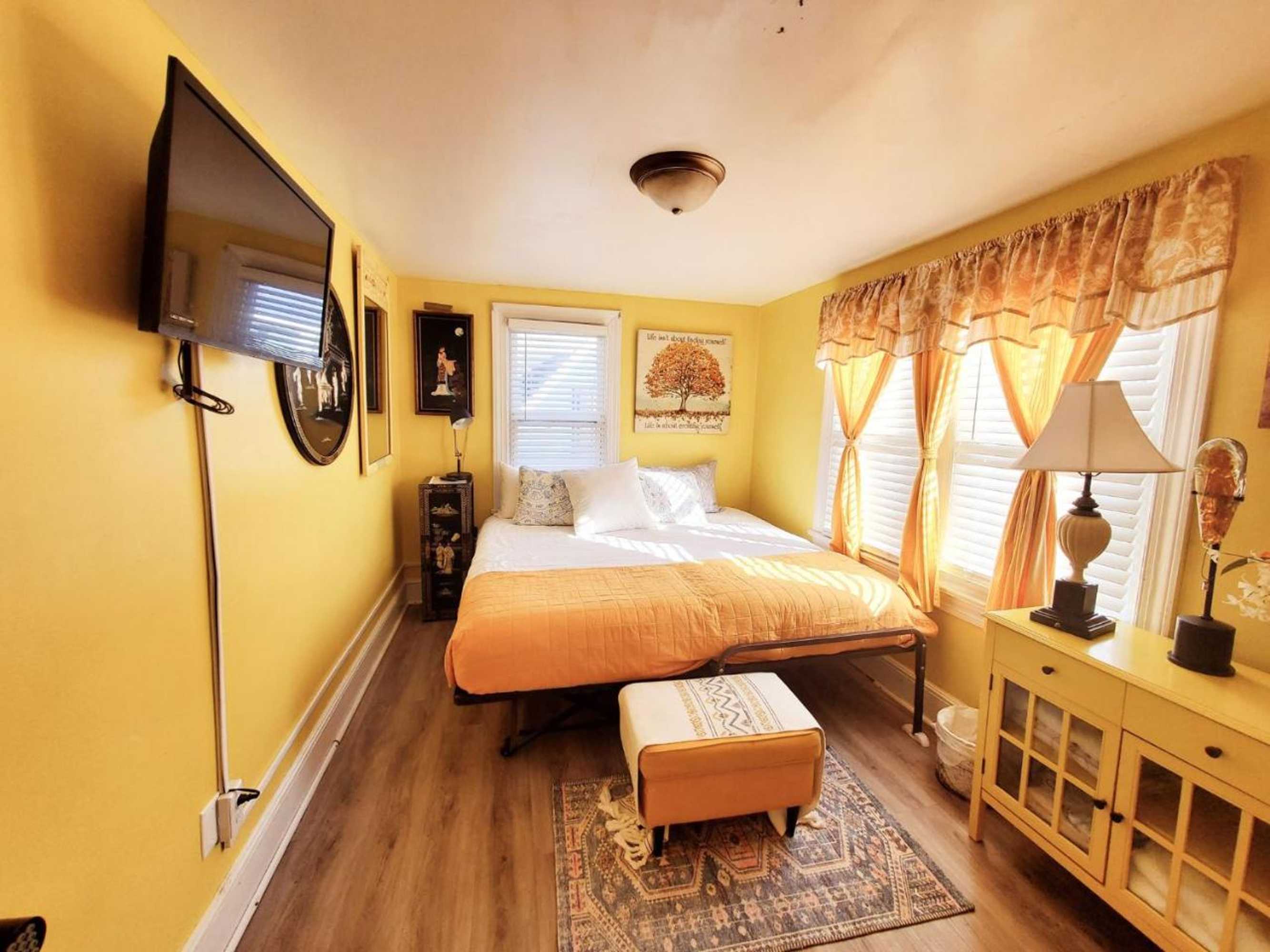 Gift card for Room-Yellow Rm Dover- Del State, Bayheal