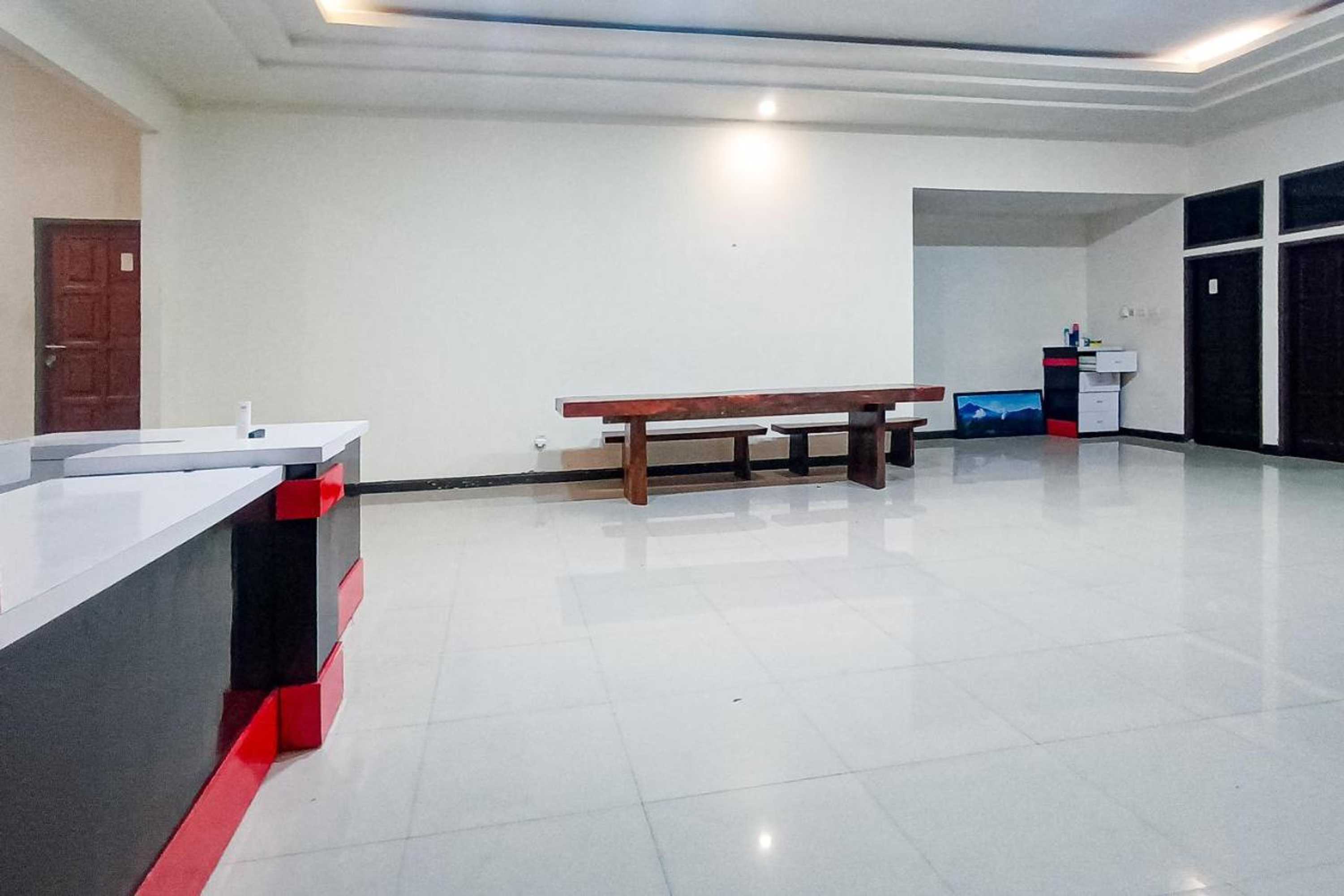 Gift card for Reddoorz at Rrr Guesthouse Mataram Gift card for Reddoorz at Rrr Guesthouse Mataram