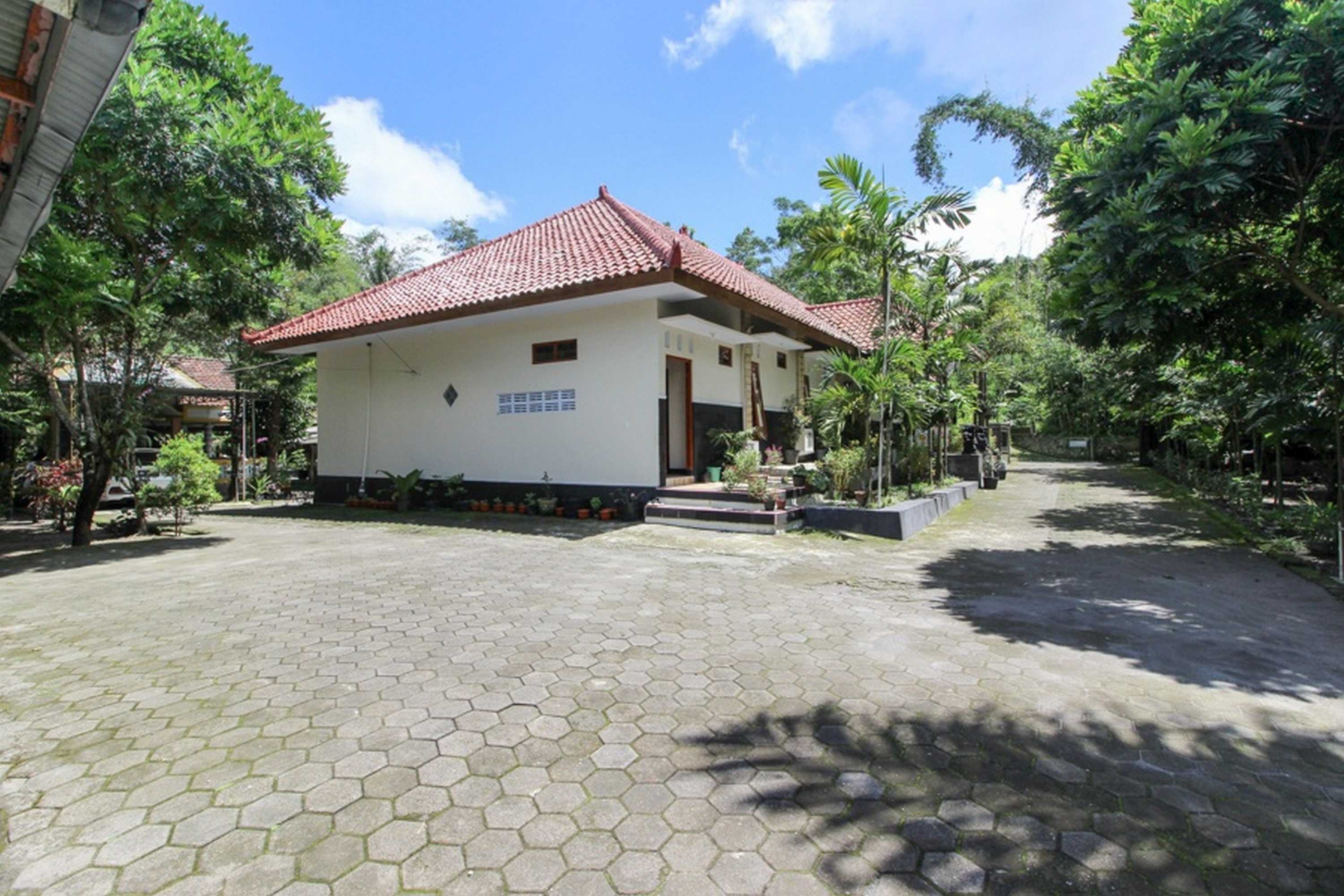 Gift card for Reddoorz Near Museum Gunung Merapi Gift card for Reddoorz Near Museum Gunung Merapi